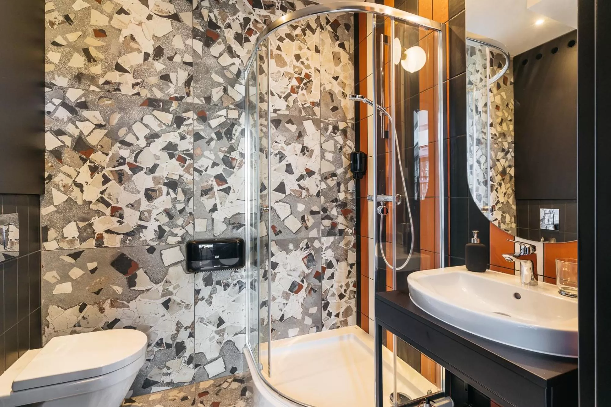 Shower, Bathroom in Estery12 by Loft Affair