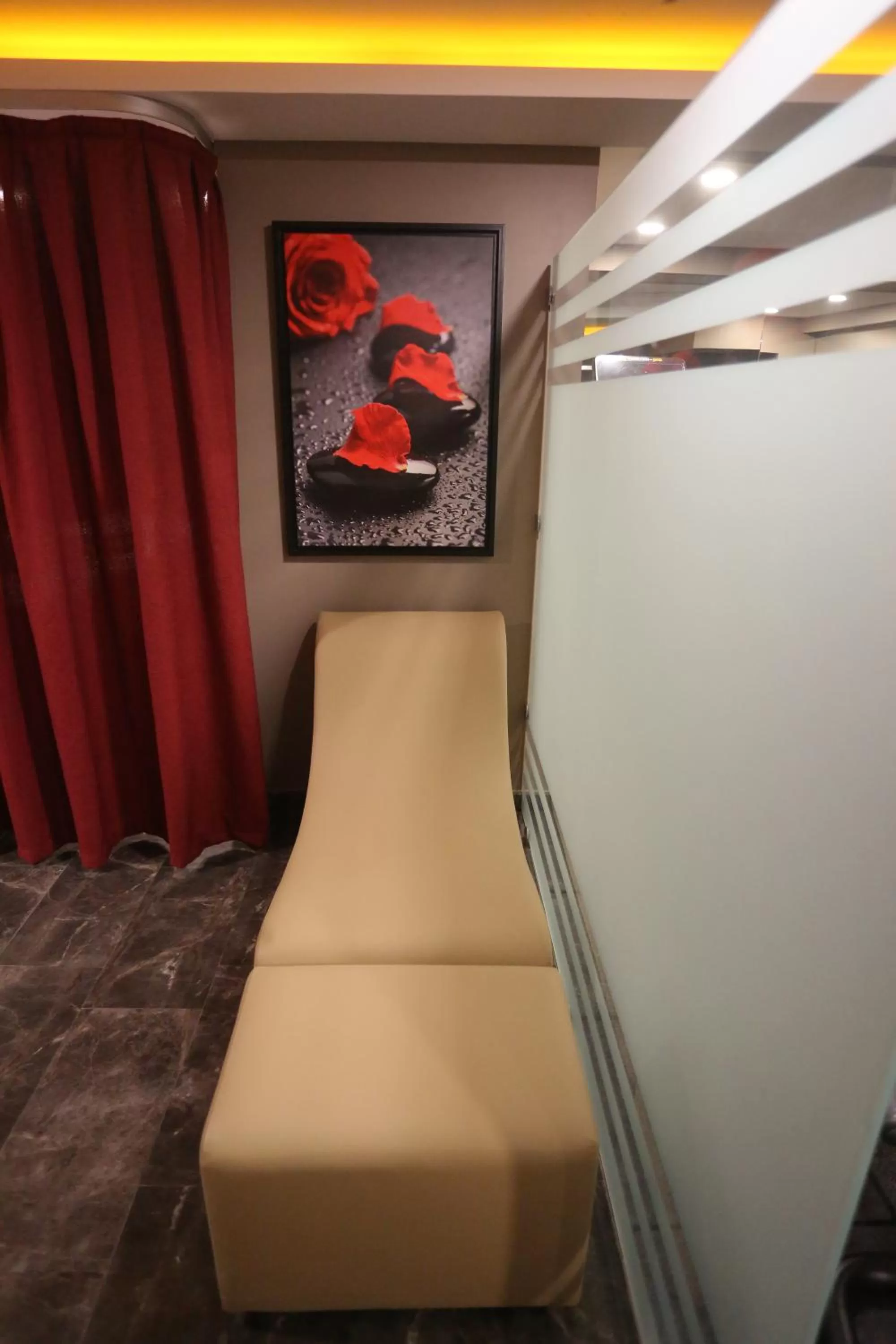 Seating area in FOUR SEVEN HOTEL