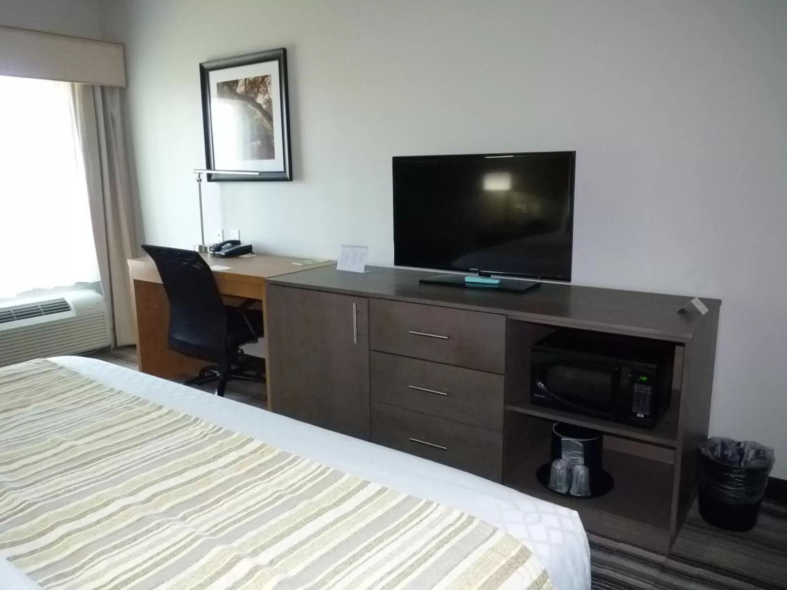 TV and multimedia, Bed in La Quinta by Wyndham Paducah