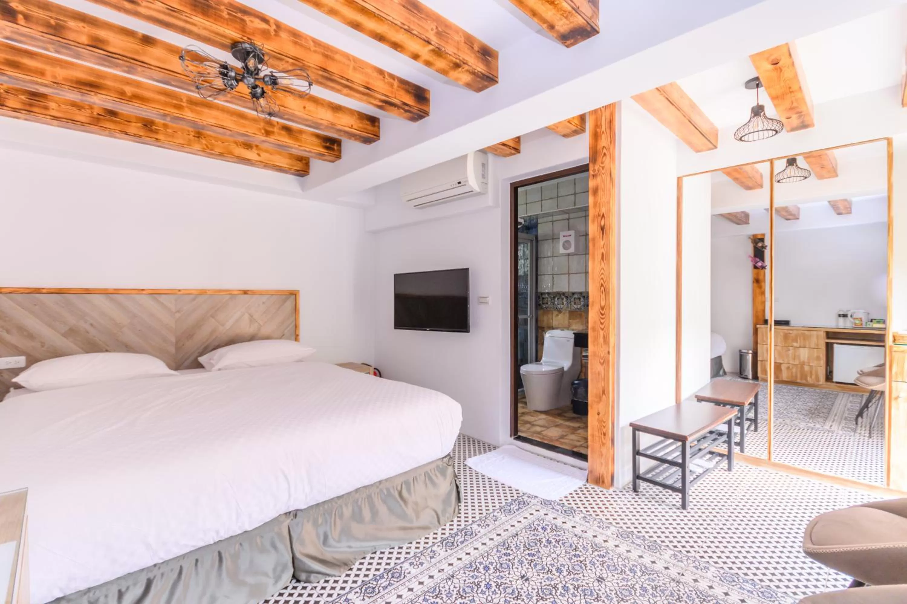 Bed in Mushroom Forest Guesthouse Camping Site