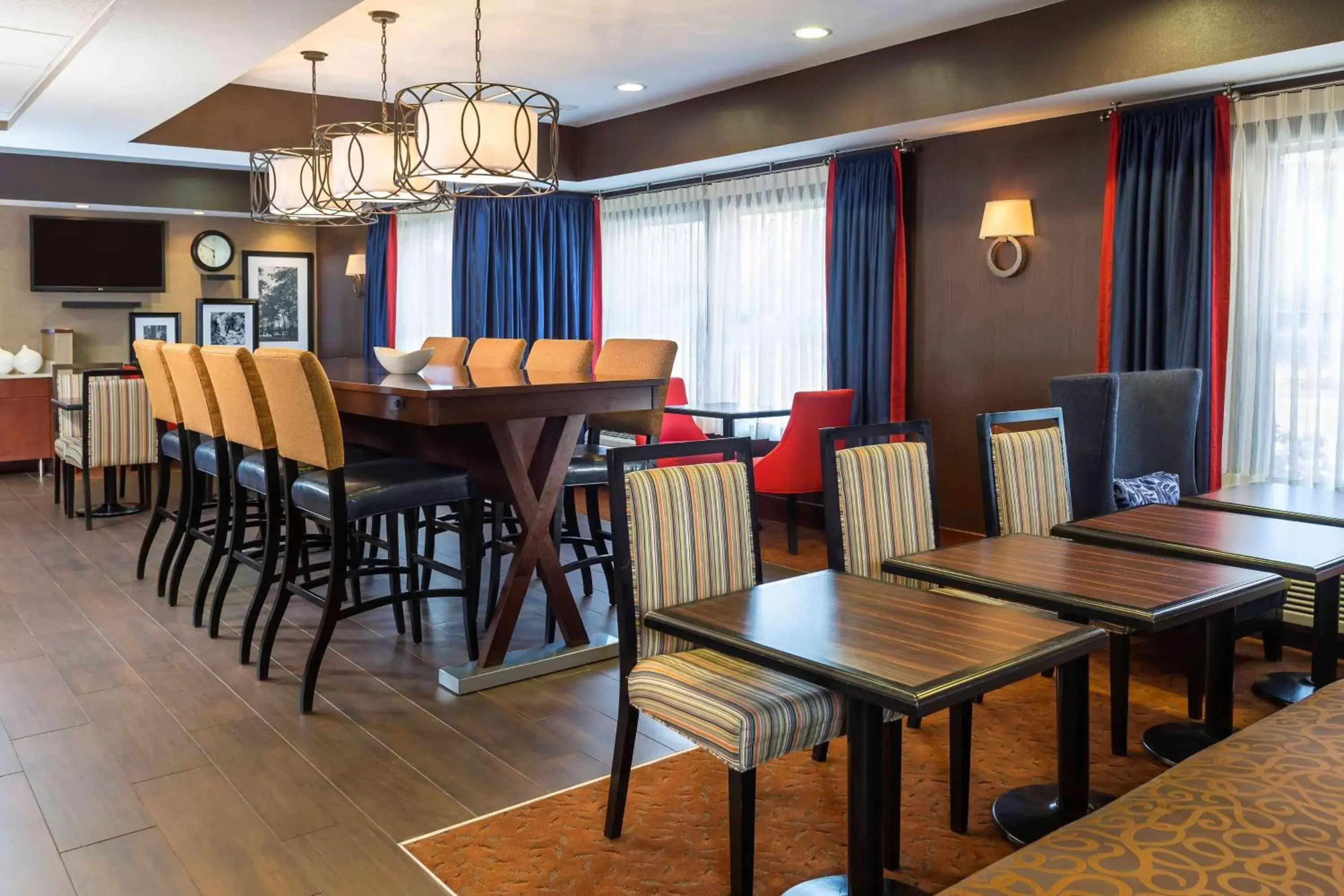 Lobby or reception, Restaurant/Places to Eat in Hampton Inn Youngstown/Boardman