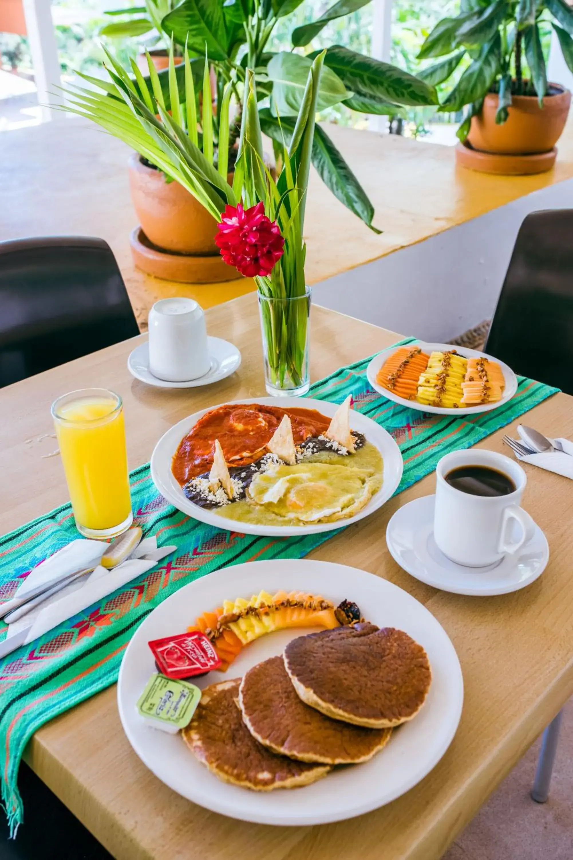 Breakfast in Hotel Ixzi Plus