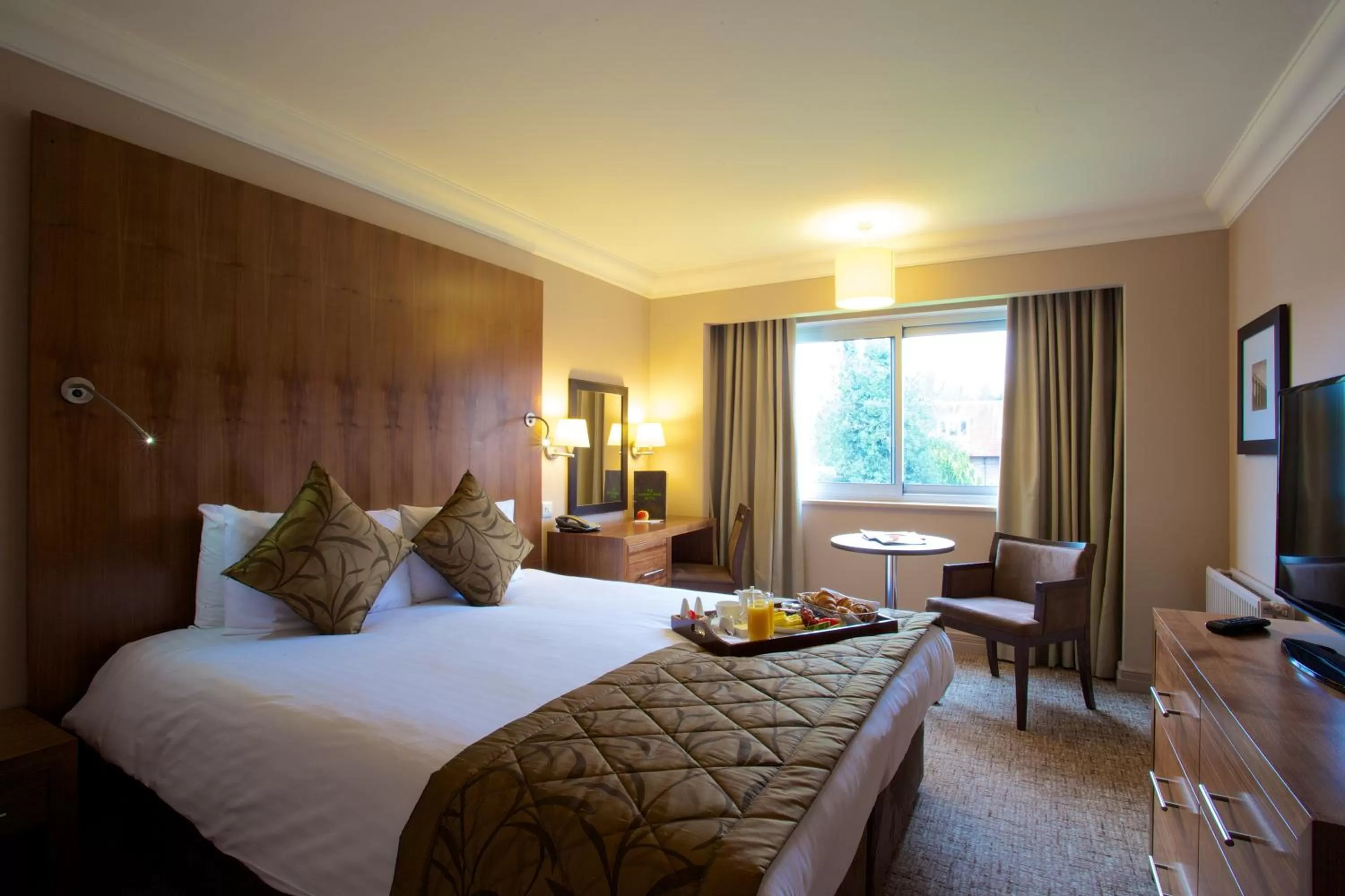 Bedroom, Bed in Aubrey Park Hotel