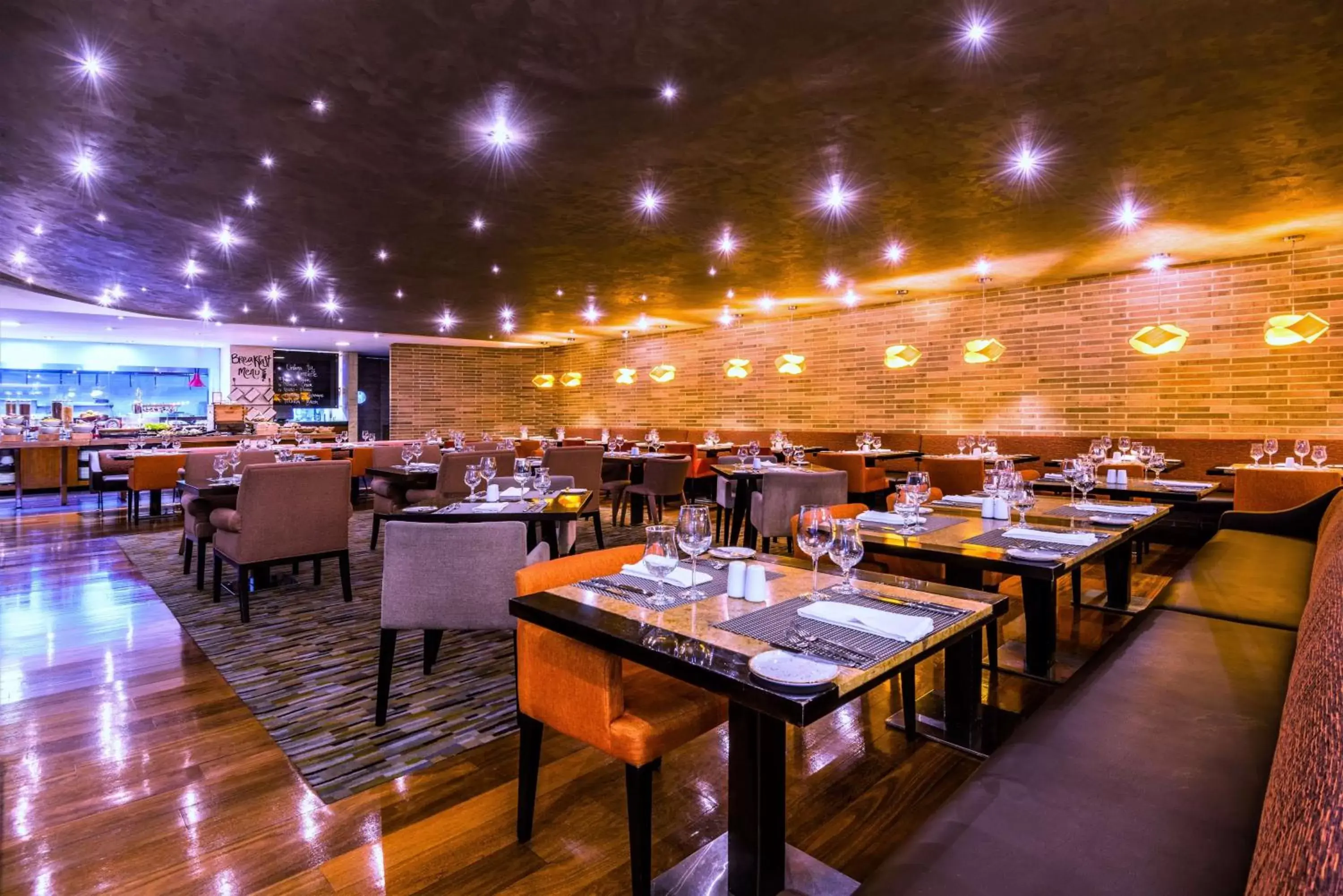 Restaurant/Places to Eat in Hilton Bogotá