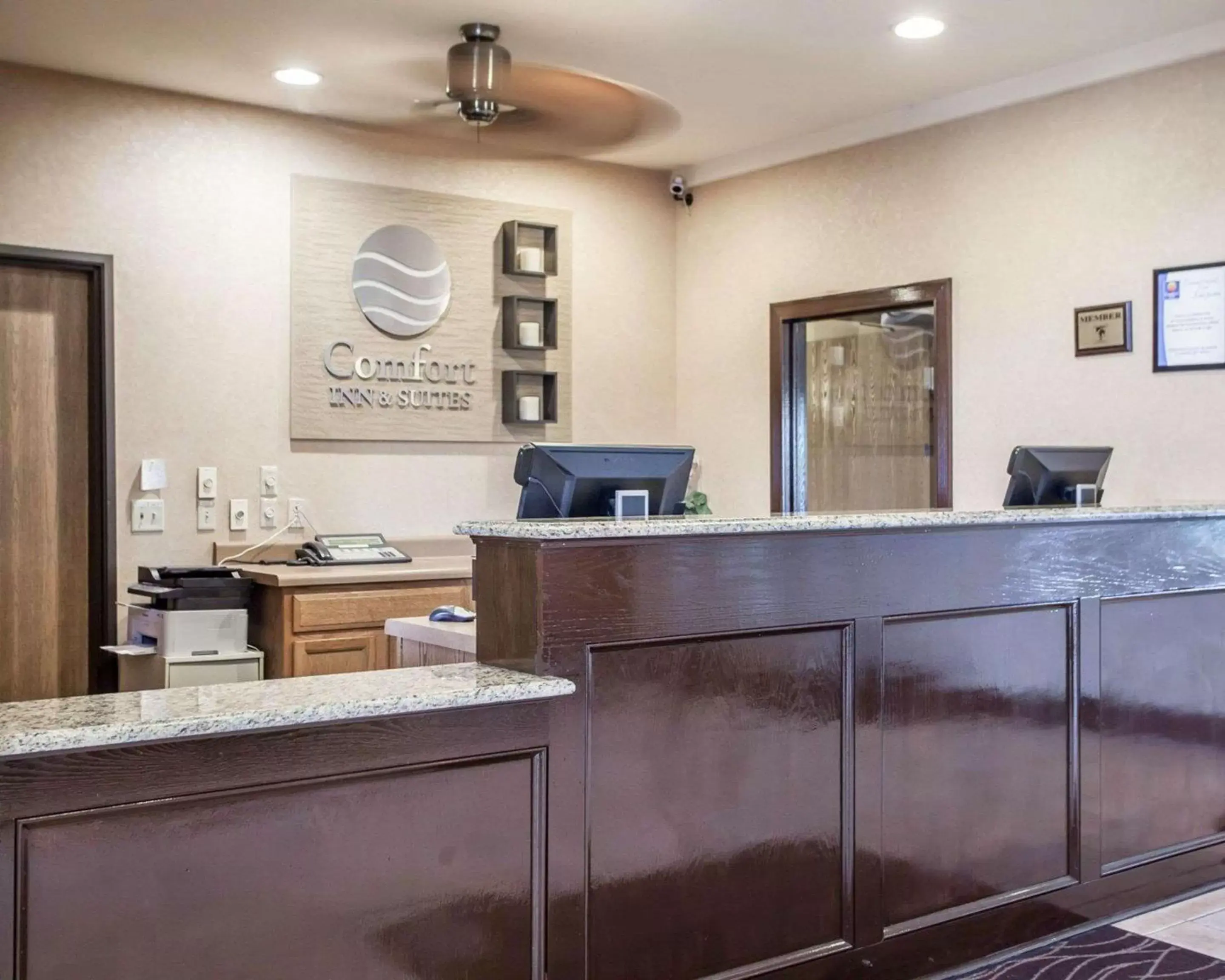 Lobby or reception, Lobby/Reception in Comfort Inn & Suites - Chesterfield