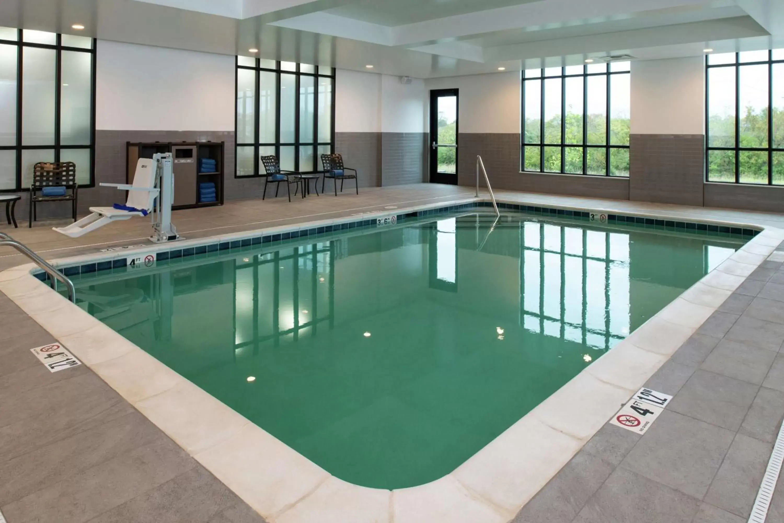 Pool view, Swimming Pool in Hilton Garden Inn Gallatin