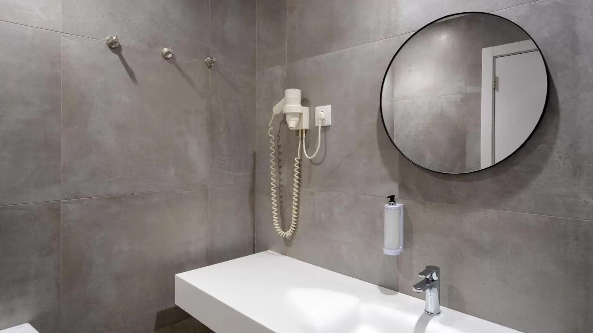Bathroom in Hotel Made inn Faro