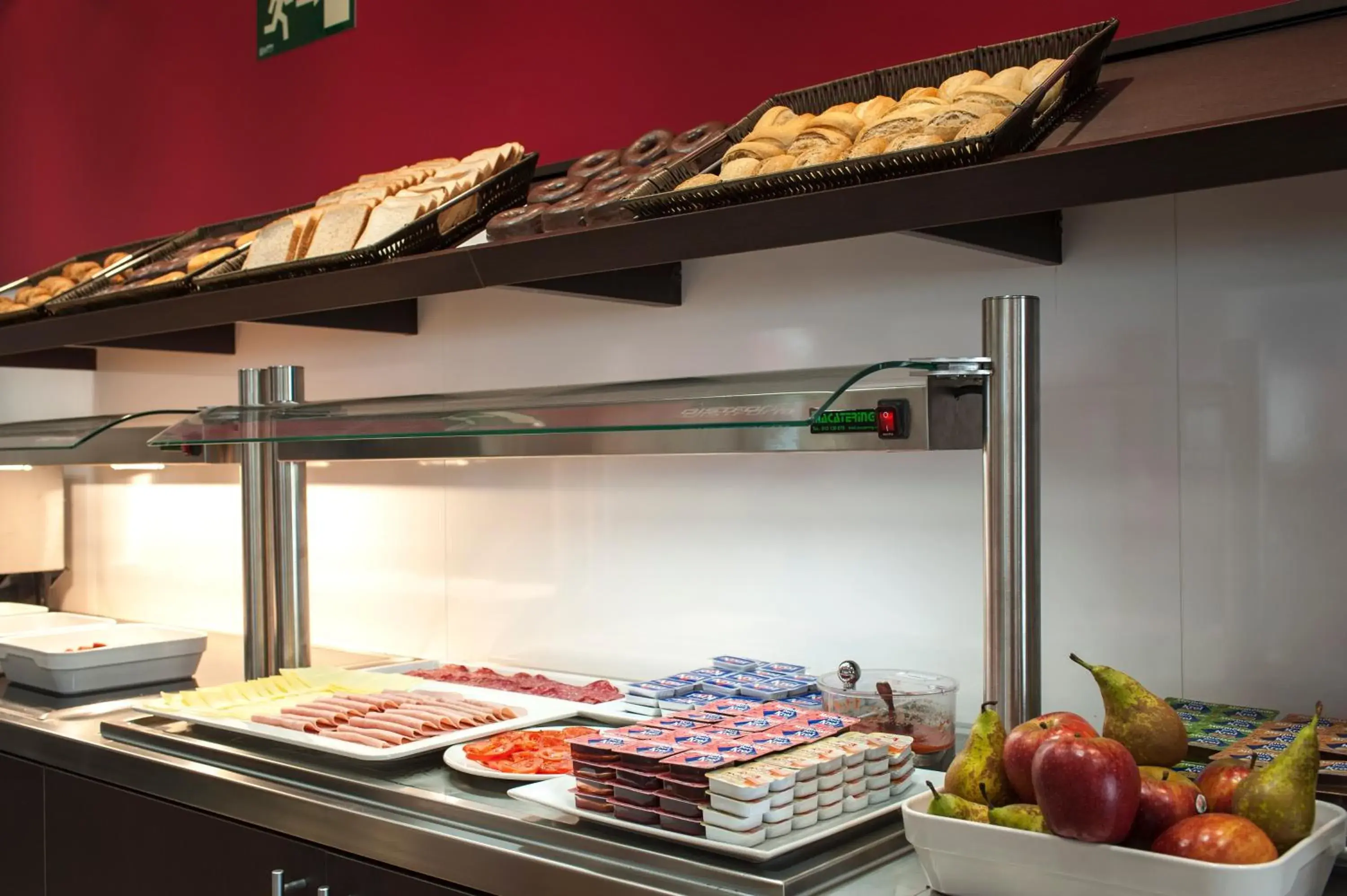 Restaurant/places to eat, Food in Travelodge Madrid Alcalá