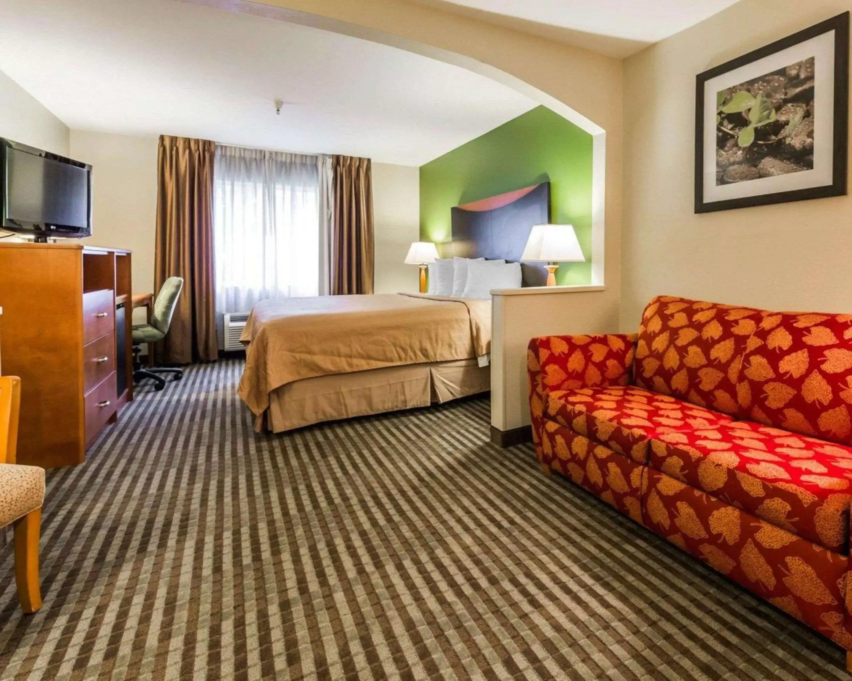 Photo of the whole room in Quality Inn & Suites Birmingham - Highway 280