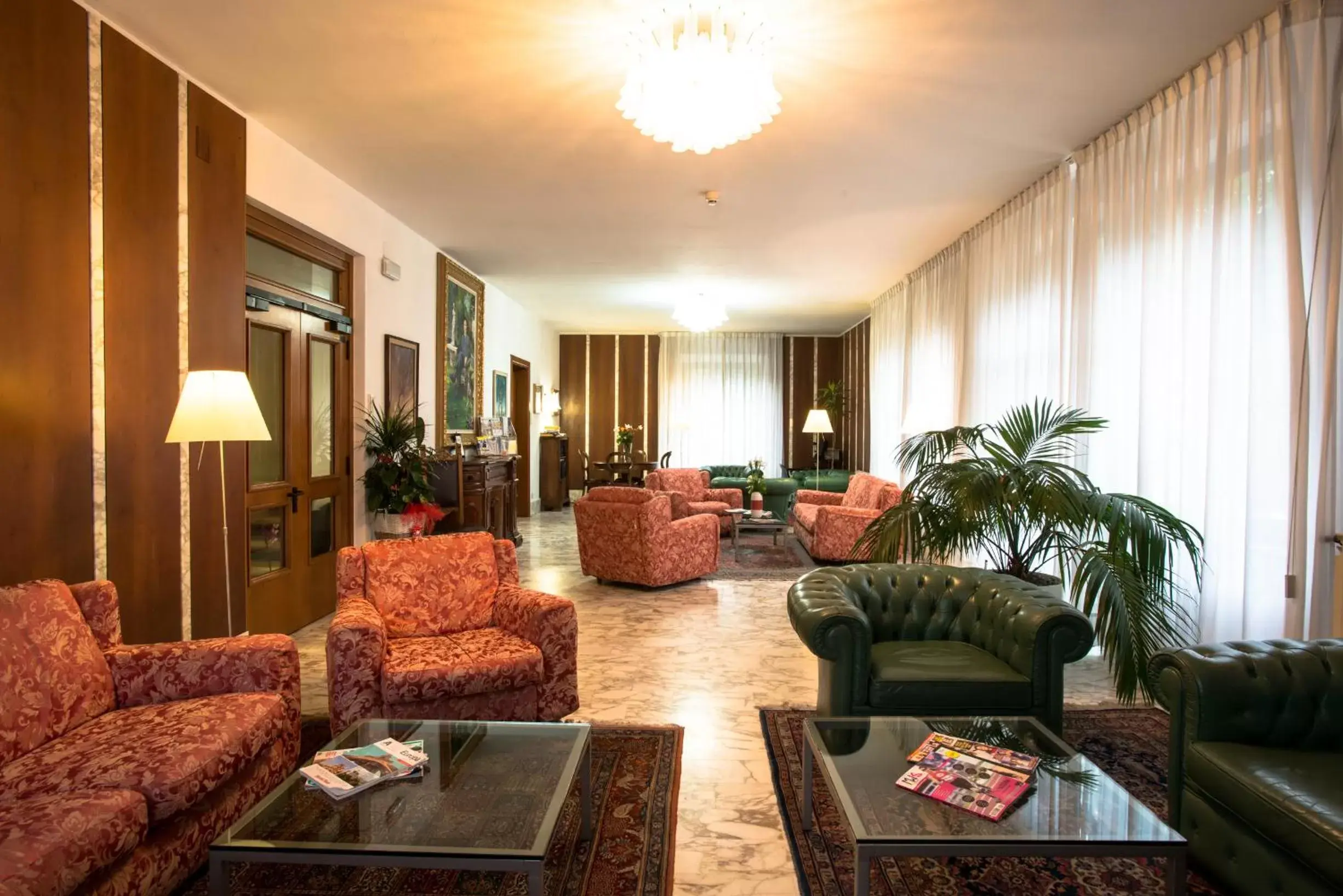 Lounge or bar, Lobby/Reception in Hotel Roma