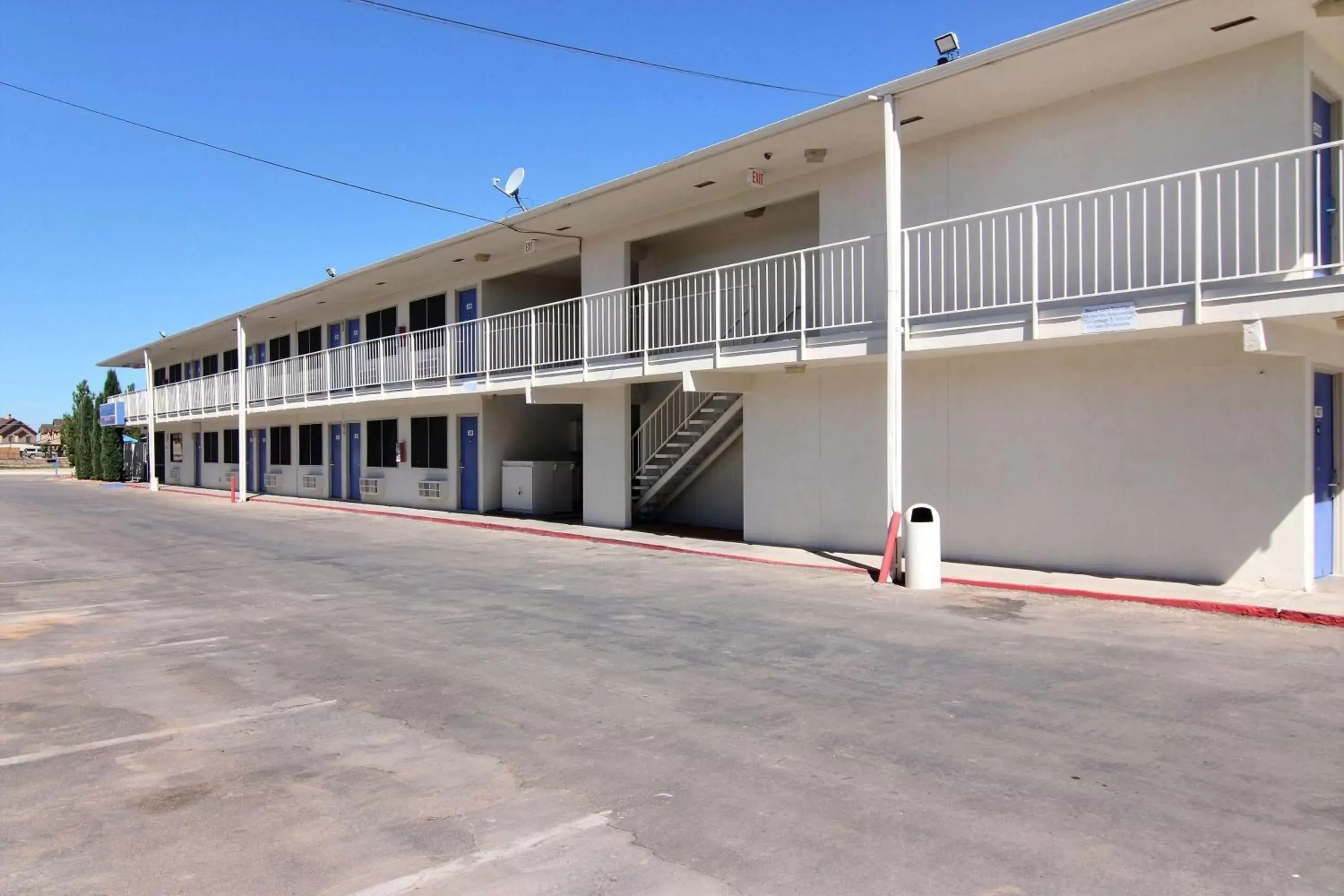 Property building, Balcony/Terrace in Motel 6-Carlsbad, NM