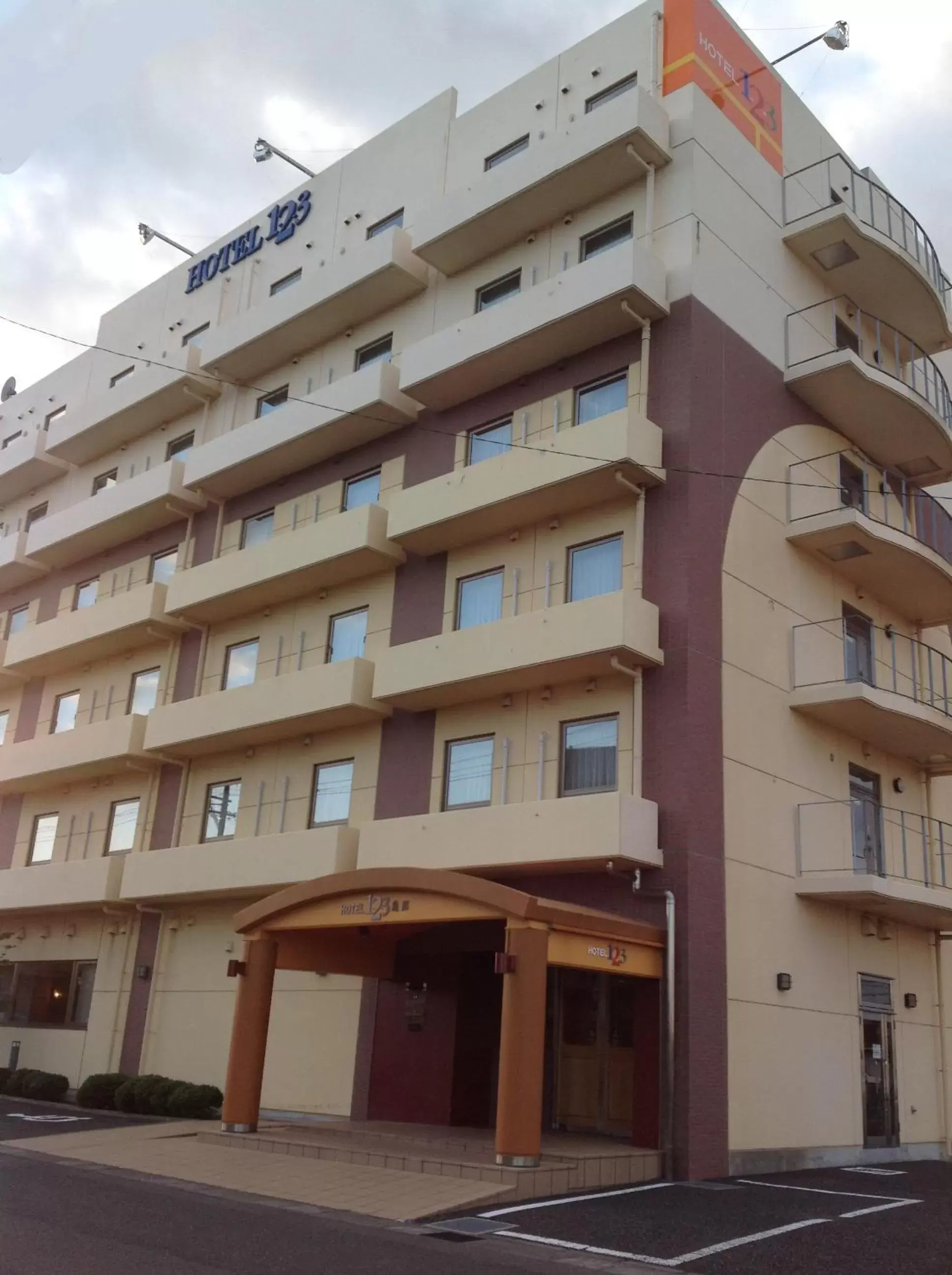 Property Building in Hotel 1-2-3 Shimada