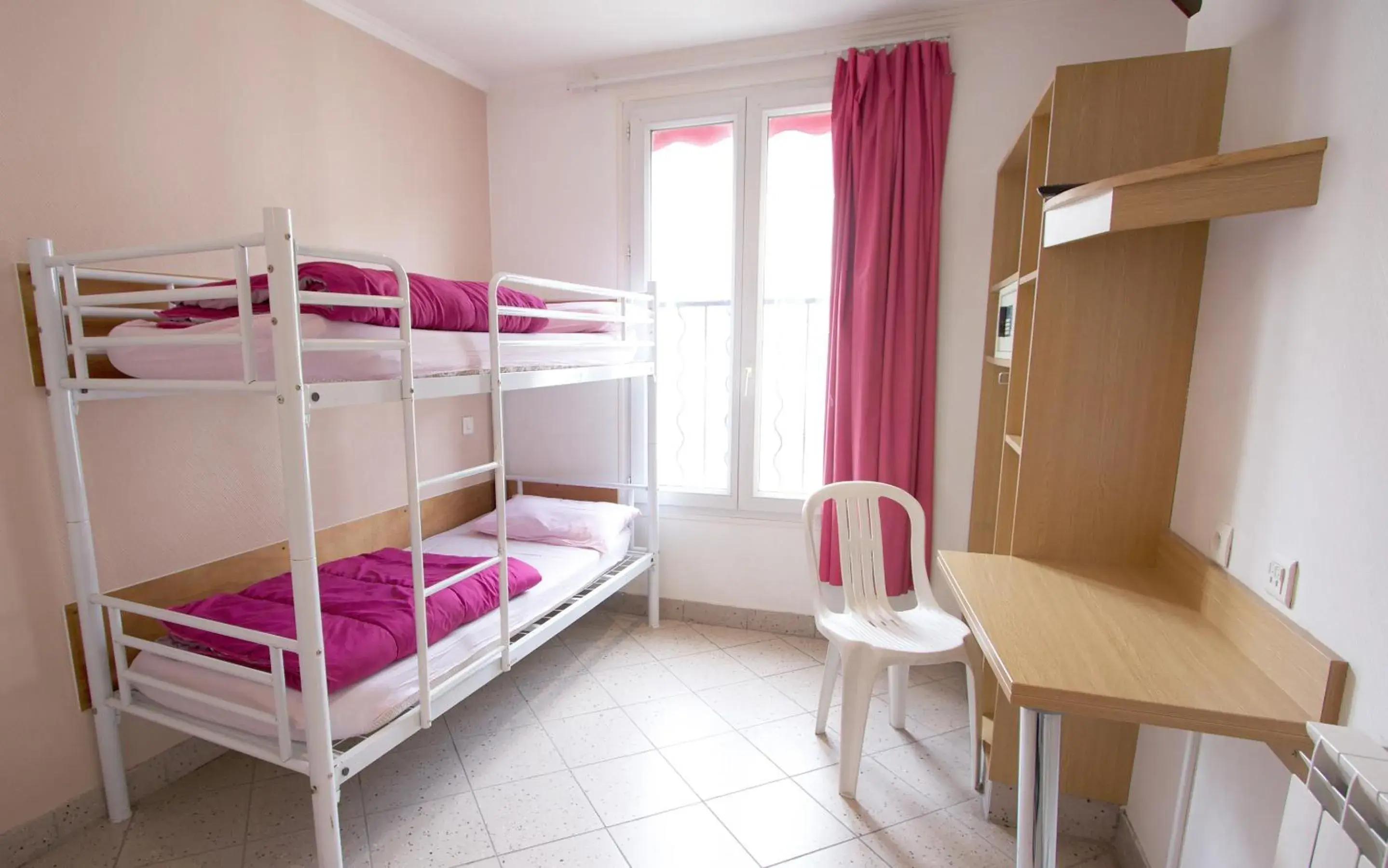 Bunk Bed in Bastille Hostel