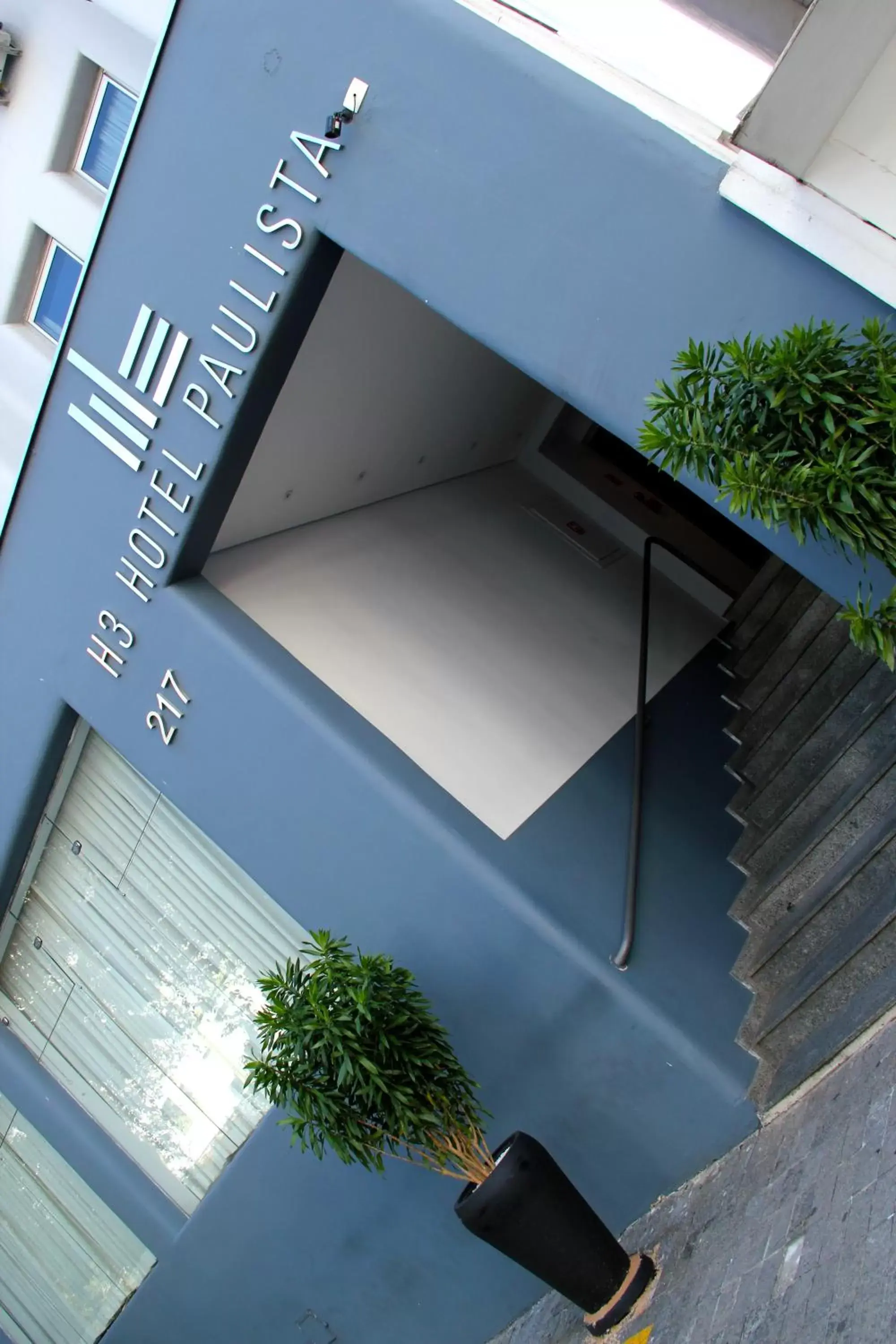 Facade/entrance, Property Building in H3 Hotel Paulista