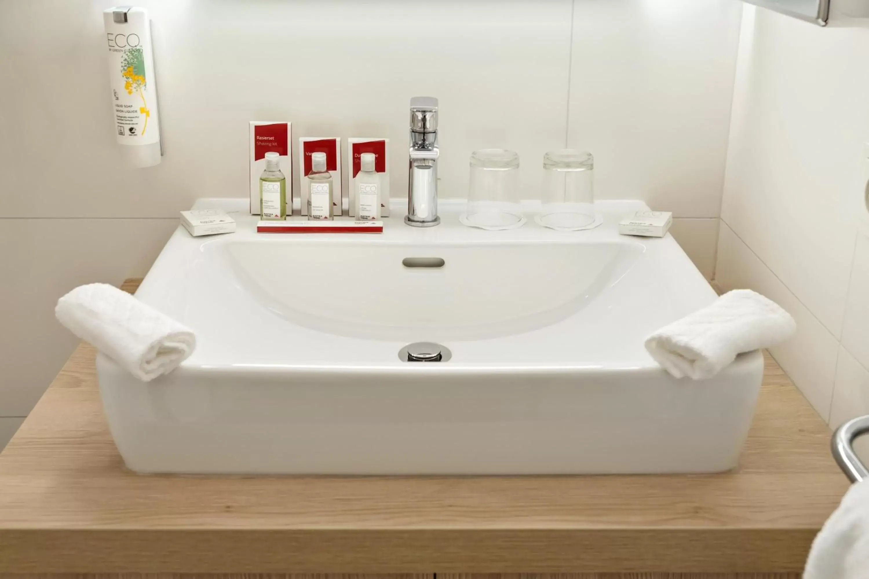 Bathroom in Austria Trend Hotel Salzburg Messe