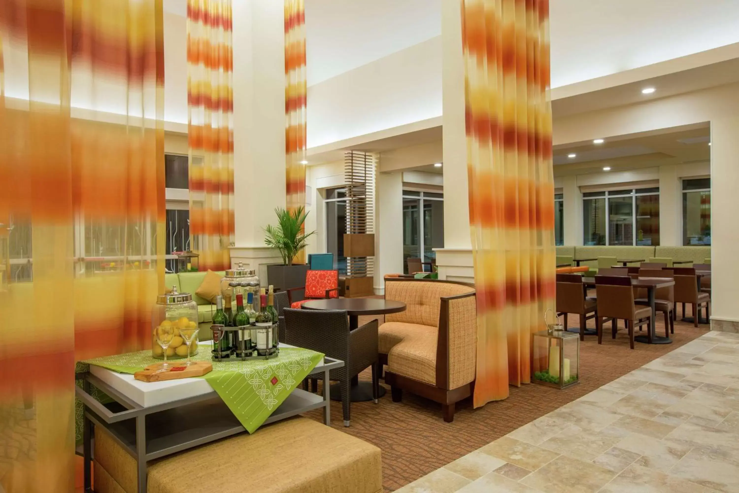 Lobby or reception, Restaurant/Places to Eat in Hilton Garden Inn Olympia, WA