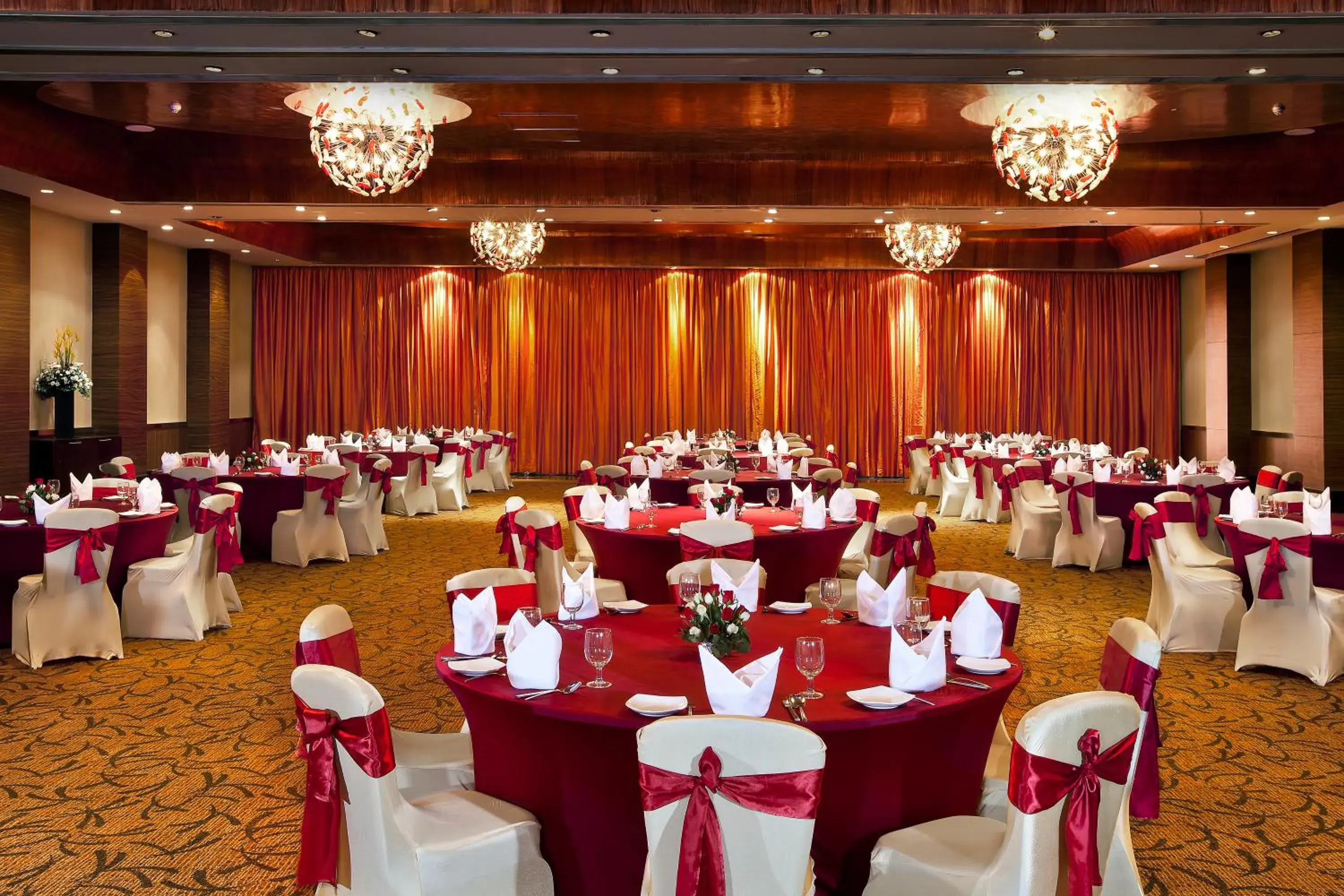 Business facilities, Banquet Facilities in Novotel Mumbai Juhu Beach