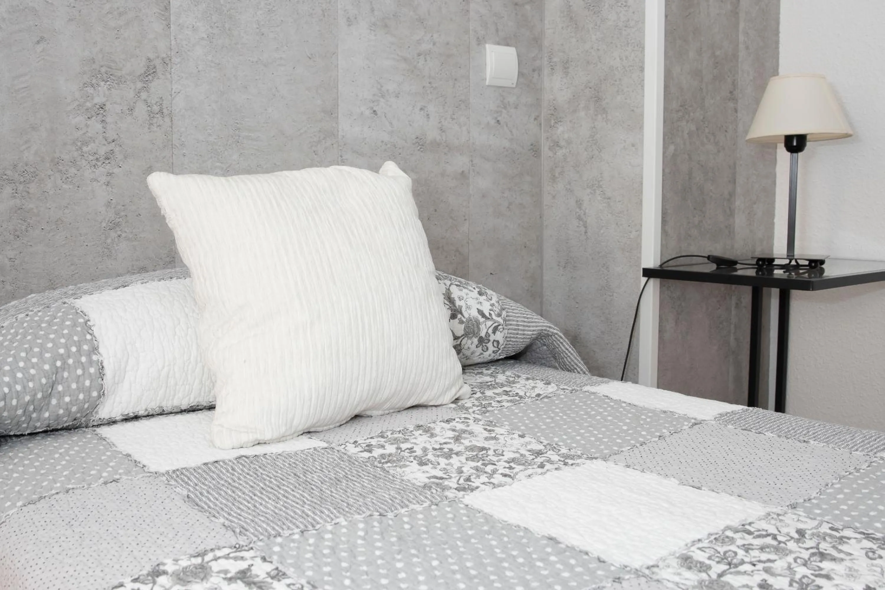 Bedroom, Bed in Hostal Tokio