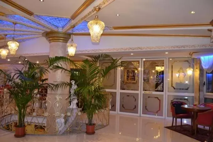 Lounge or bar, Lobby/Reception in Hotel Don Carlo