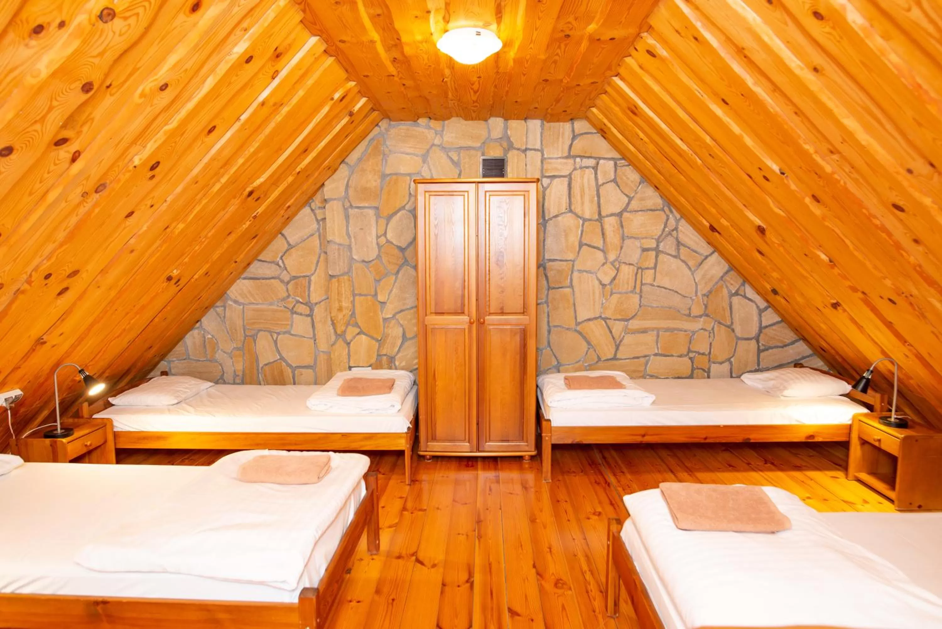 Bed in Gościniec Pięciu Stawów