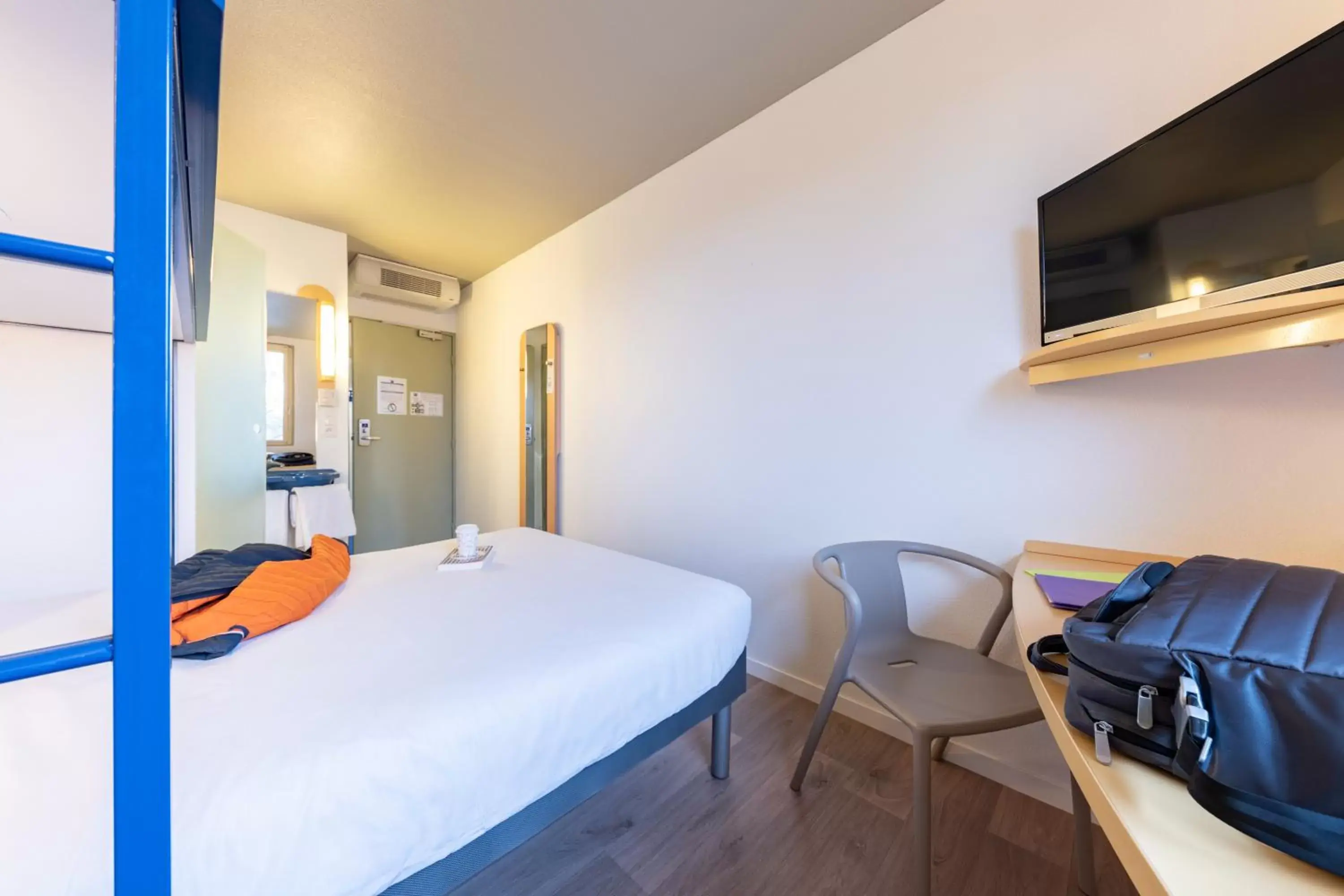 Bed in ibis budget Bourg en Bresse