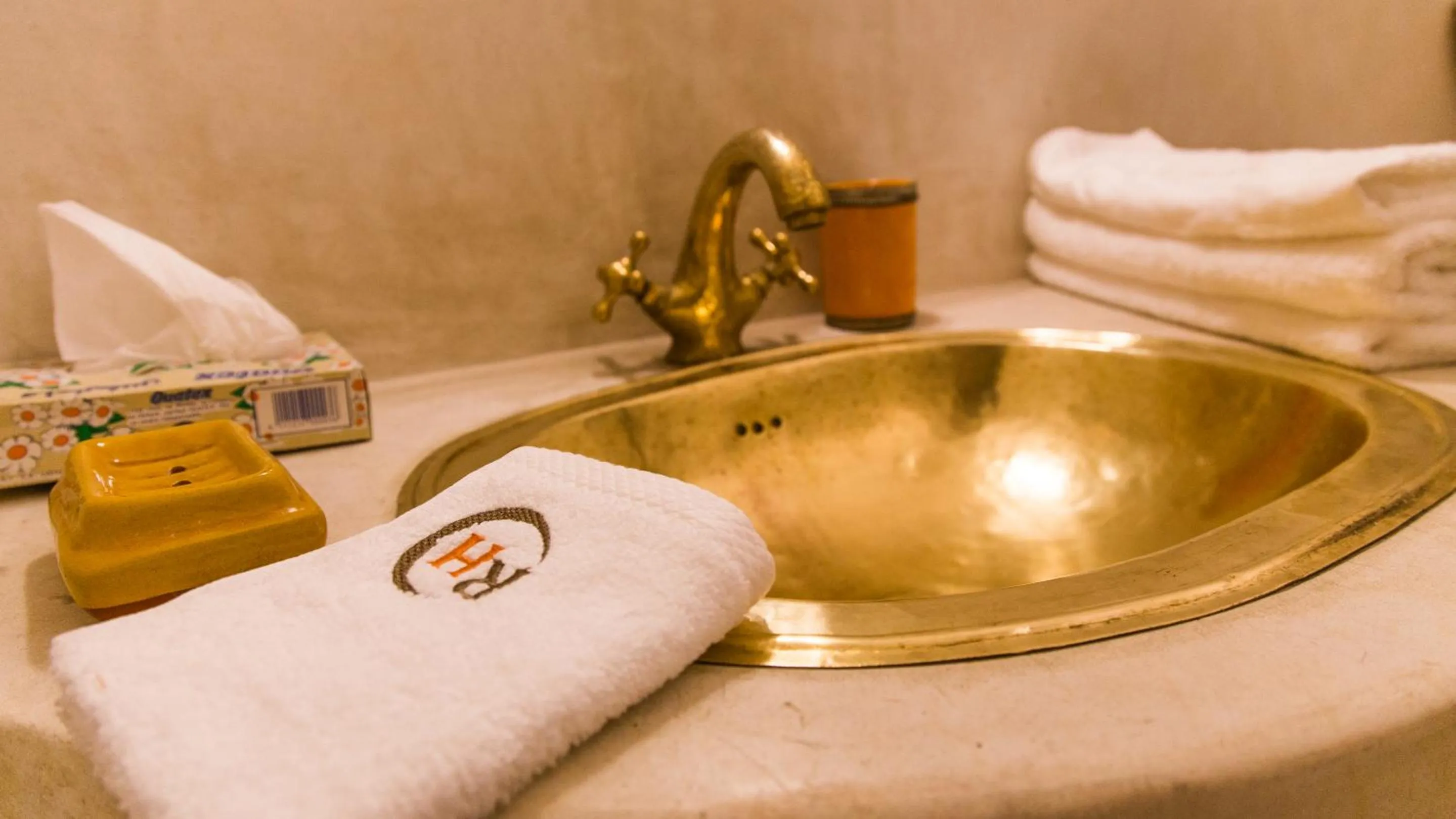 Bathroom in Riad Hidden