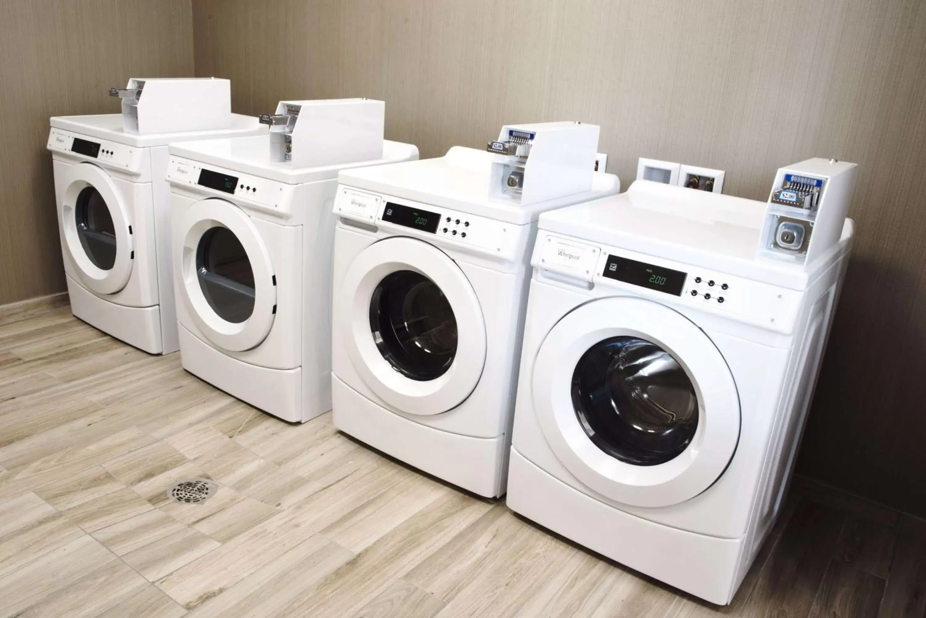 Property building in Hampton Inn & Suites Des Moines/Urbandale Ia Property building in Hampton Inn & Suites Des Moines/Urbandale Ia