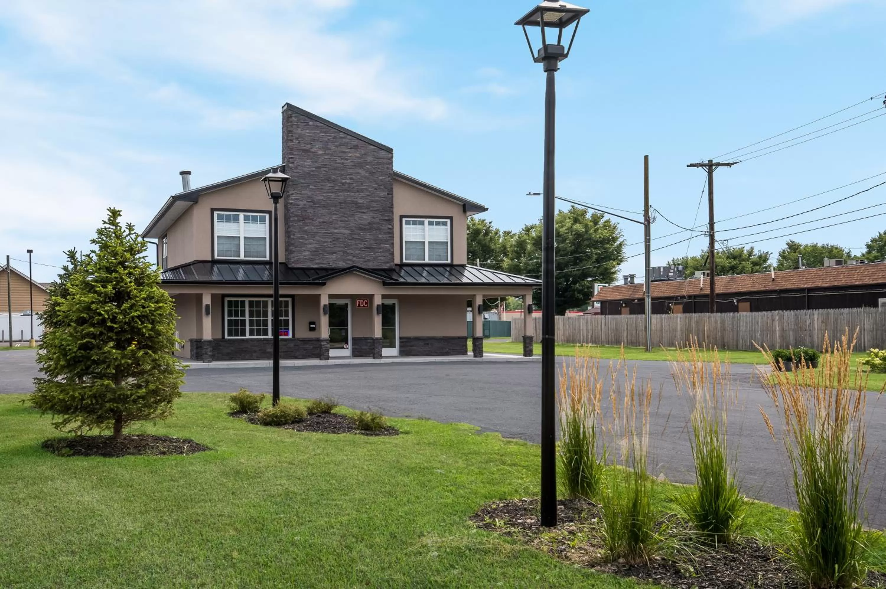 Property building in Americas Best Value Inn Farmington