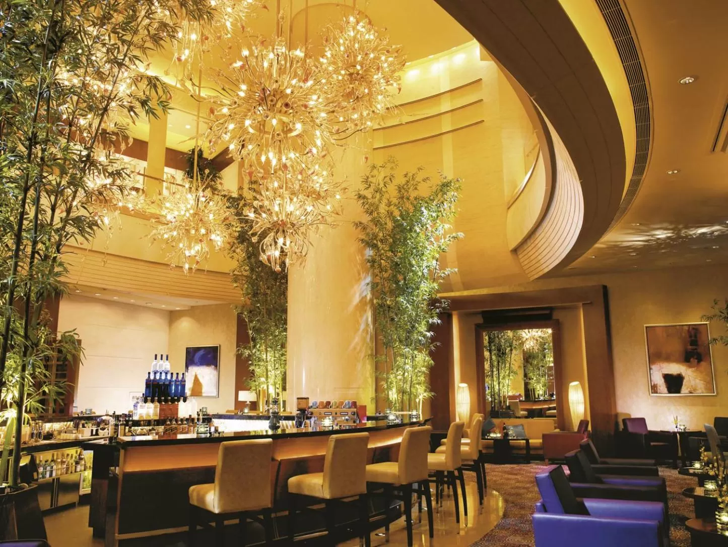 Restaurant/places to eat in Renaissance Wuhan Hotel