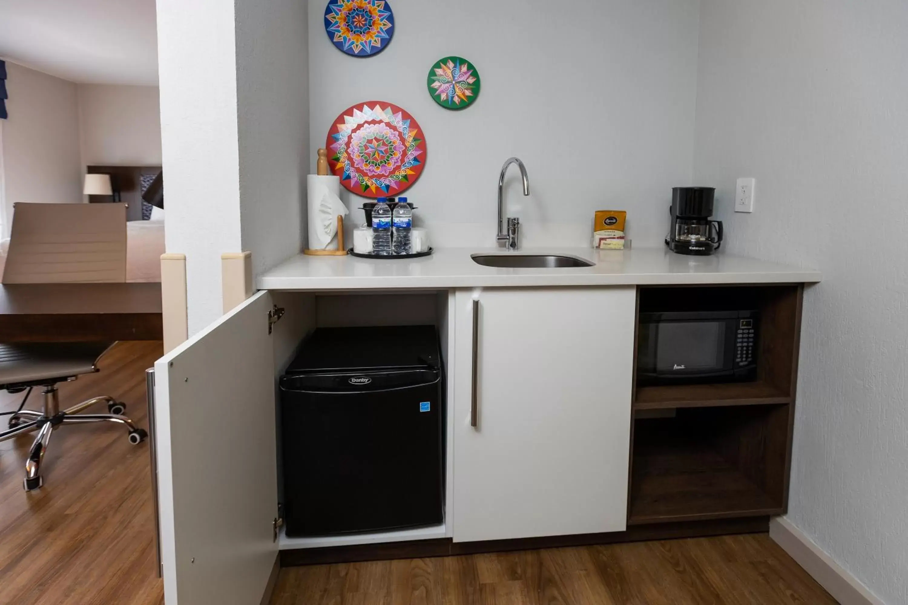 Kitchen or kitchenette, Kitchen/Kitchenette in Hampton By Hilton San Jose Airport Costa Rica