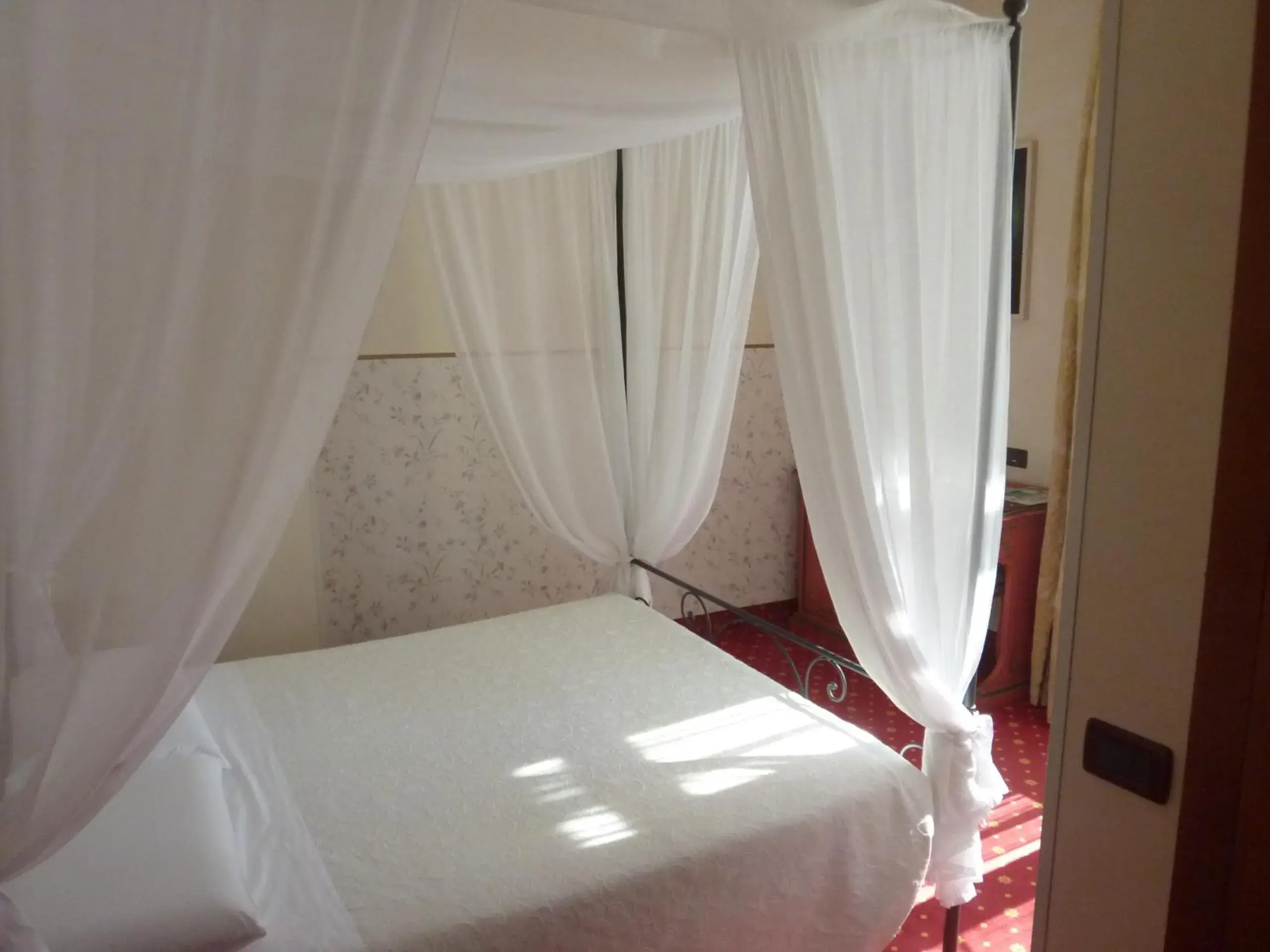 Bed, Room Photo in Hotel Atlanta Augustus