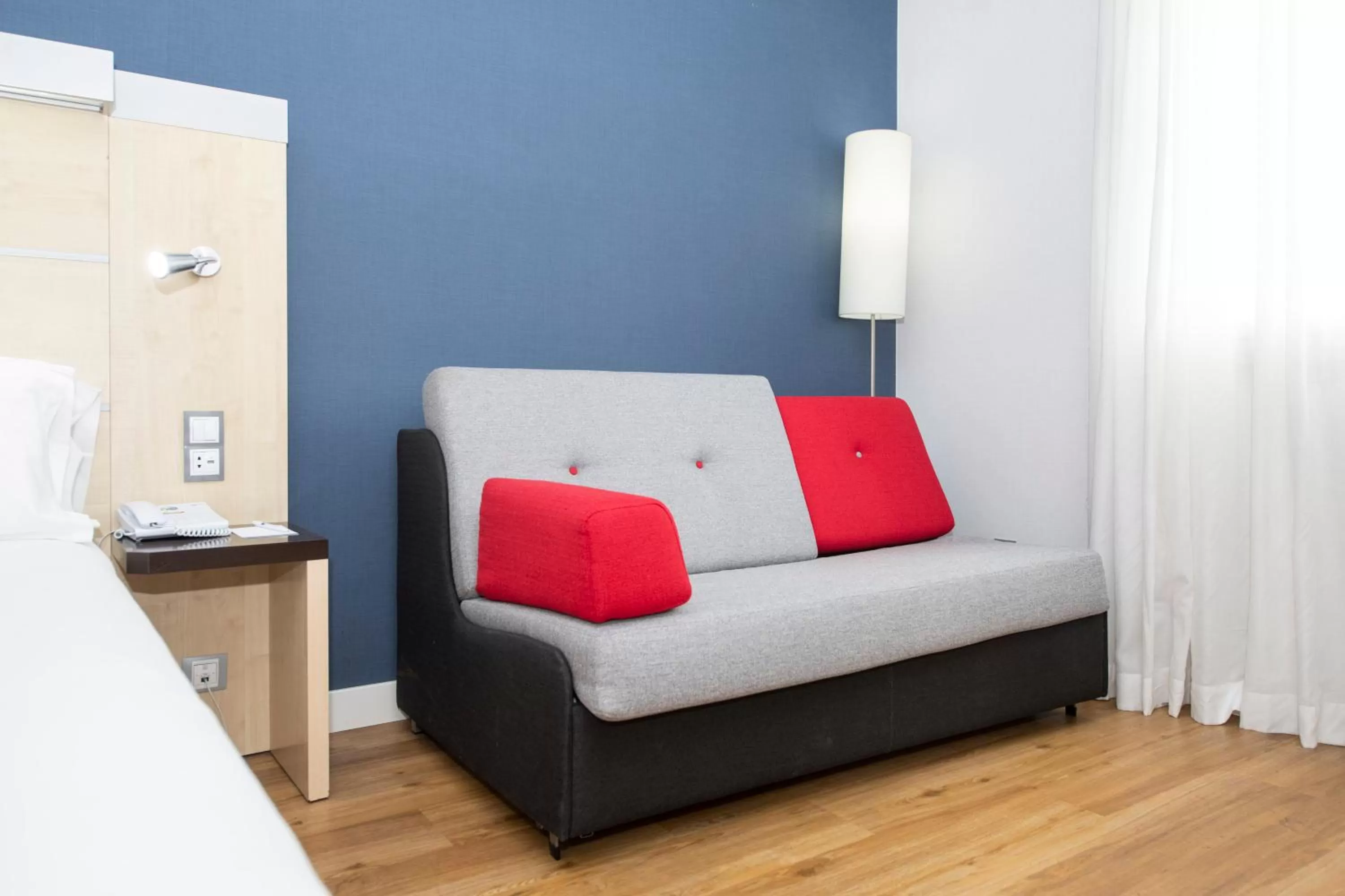 Living room, Bed in Holiday Inn Express Barcelona City 22@ by IHG