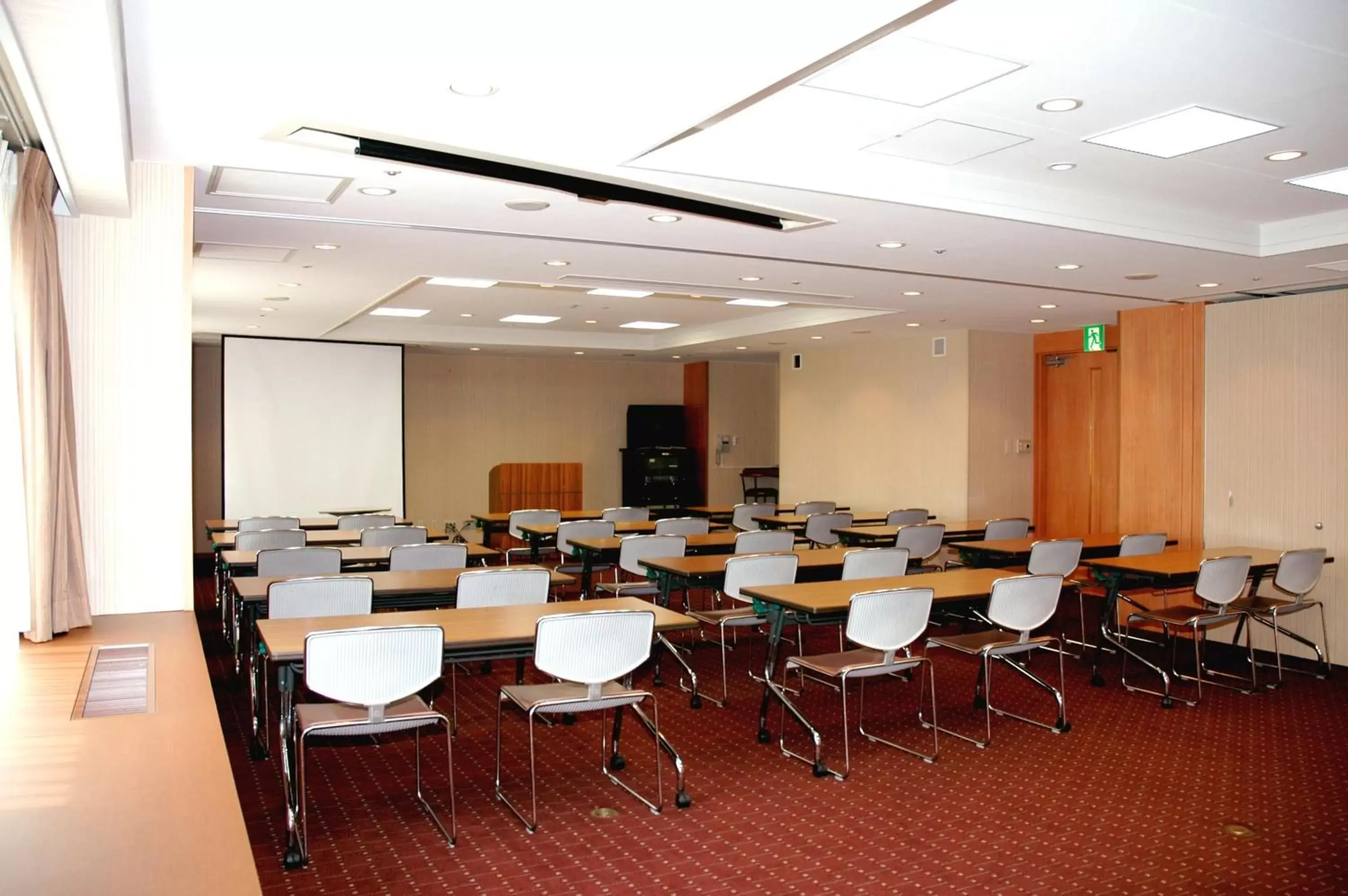 Business facilities in International Garden Hotel Narita