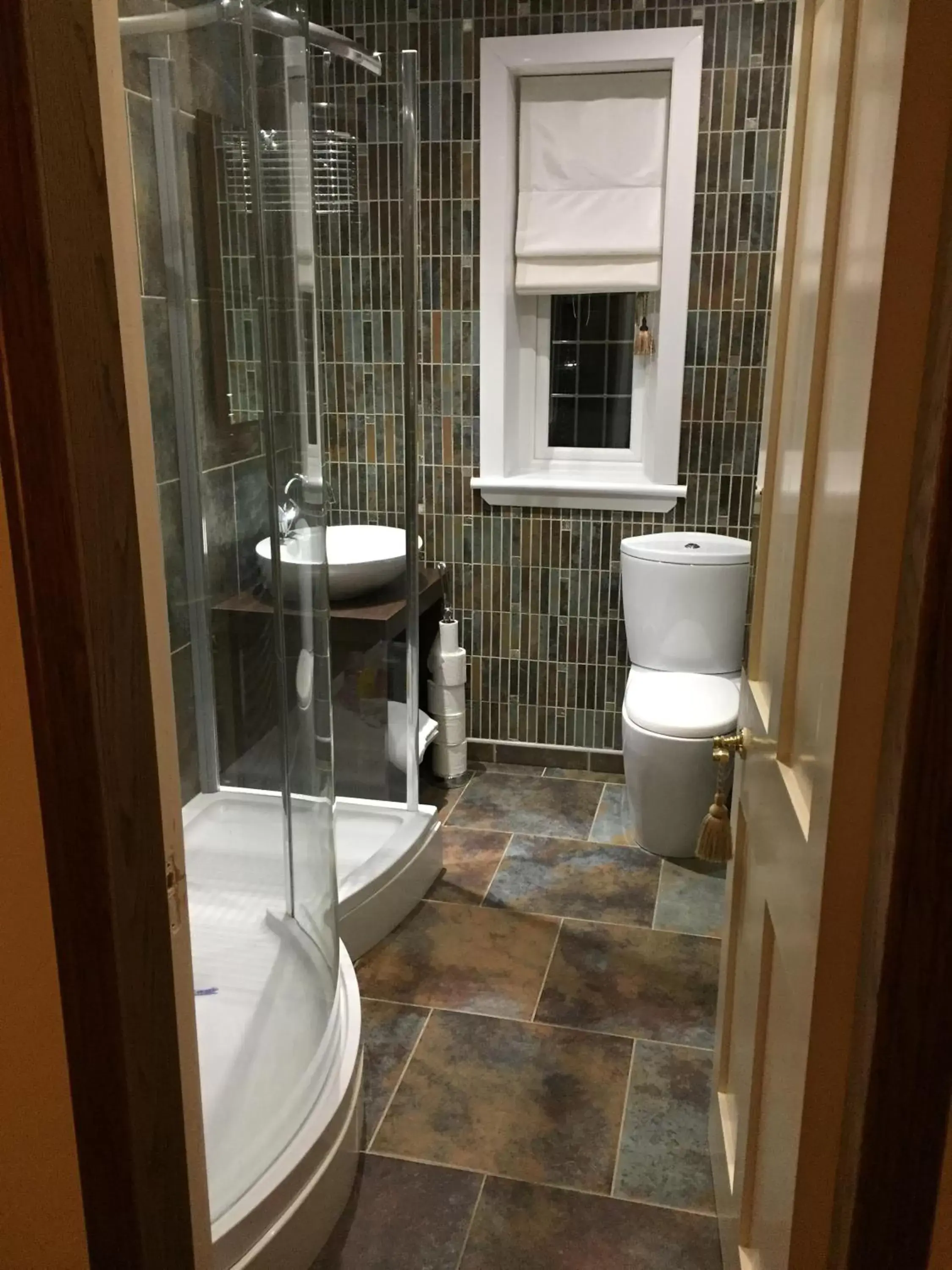 Shower, Bathroom in Retreat at The Knowe Auchincruive Estate