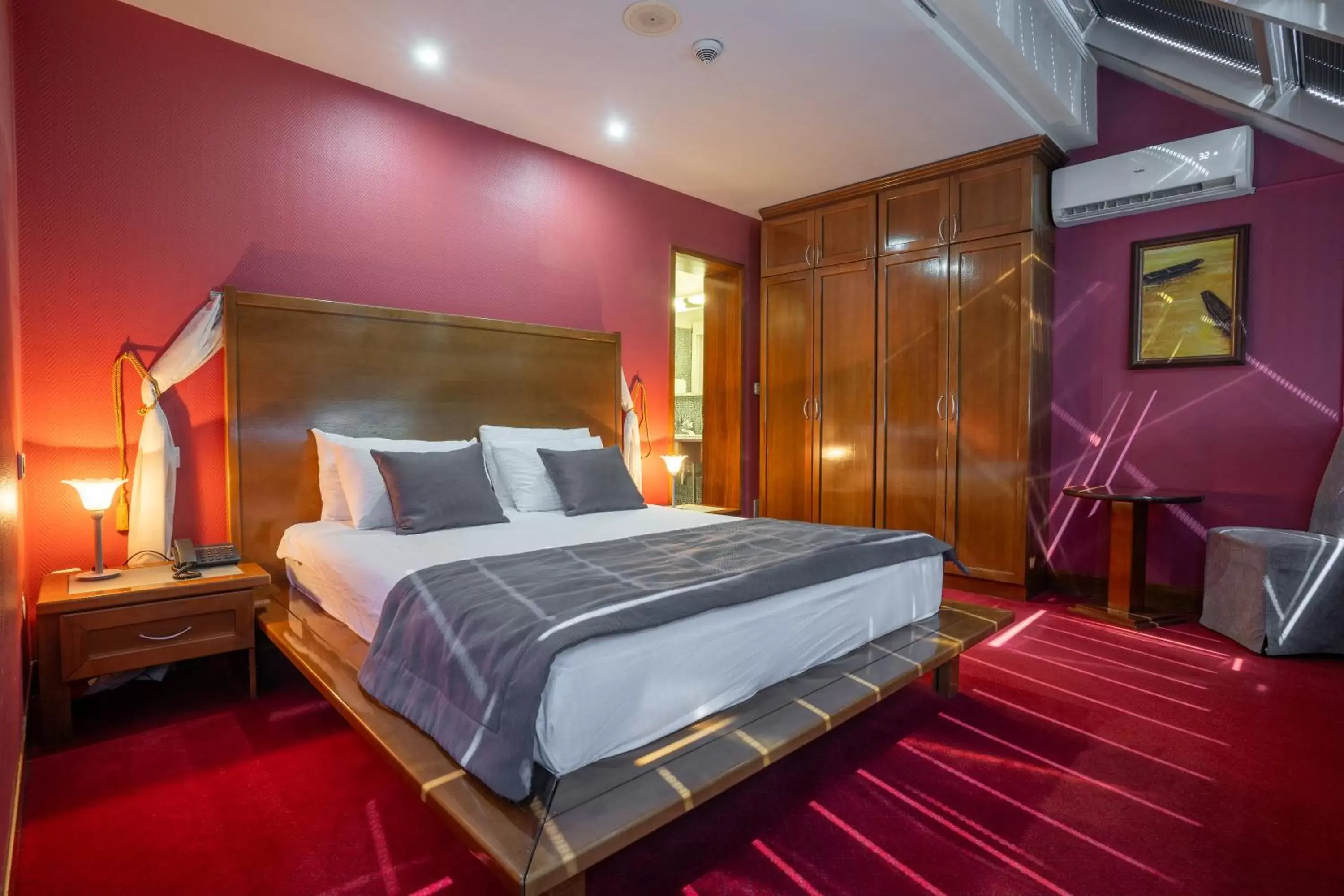 Bedroom, Bed in Hotel Astra