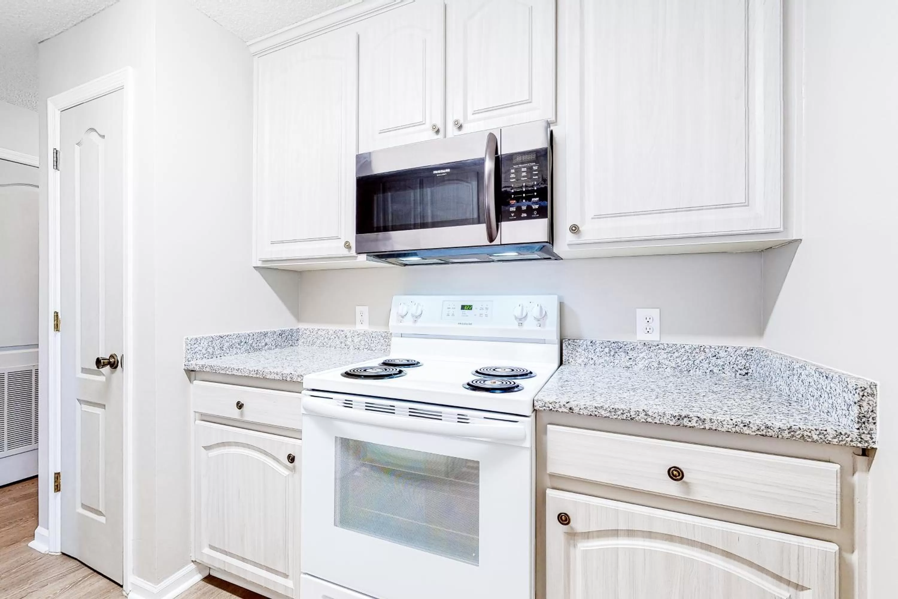 Kitchen/Kitchenette in Horizon Hideaway