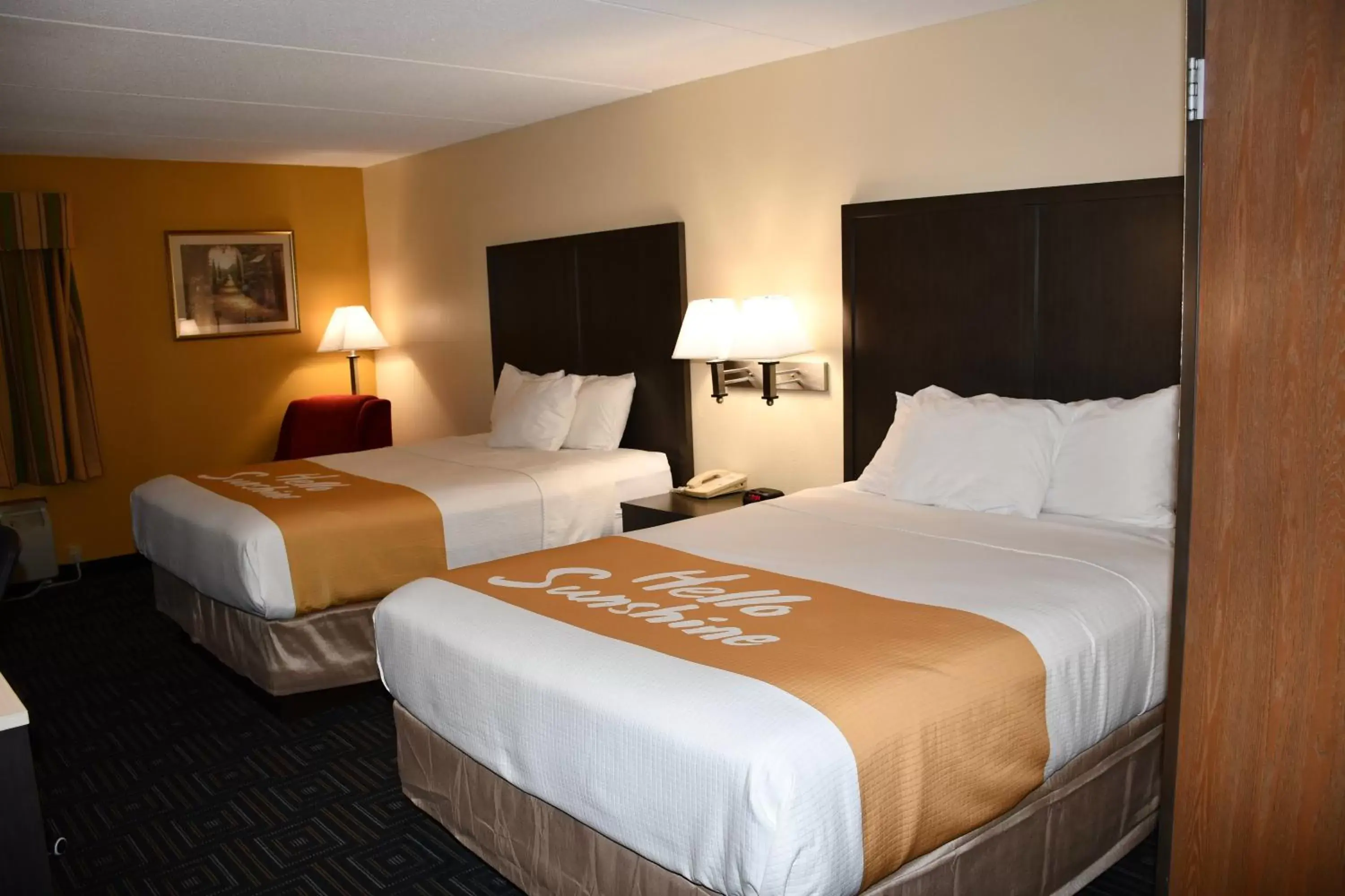 Bed in Days Inn by Wyndham Mounds View Twin Cities North