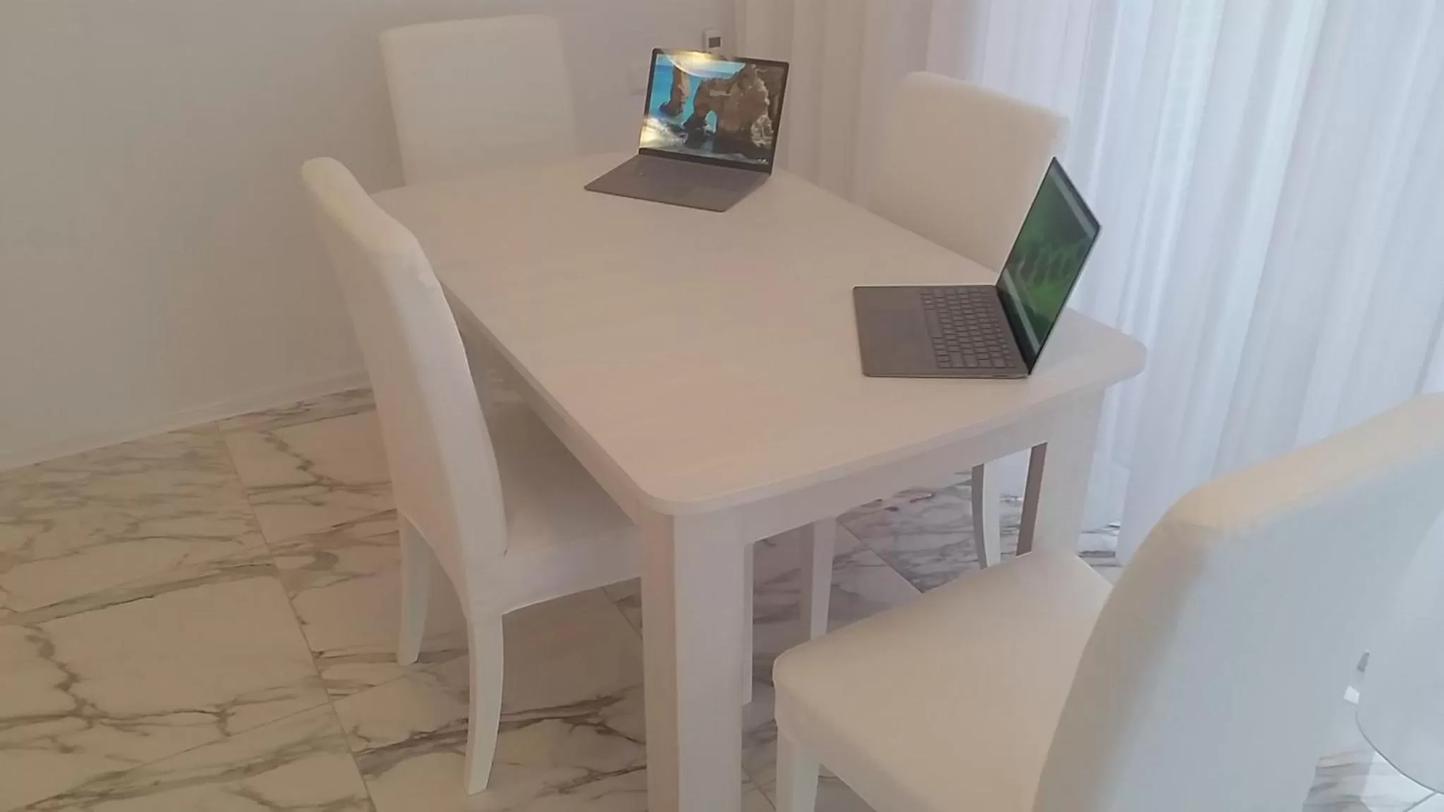 Communal lounge/ TV room, Dining Area in PURE WELLNESS SEA-VIEW Beluga & Dolphin Luxury HOTEL apartments