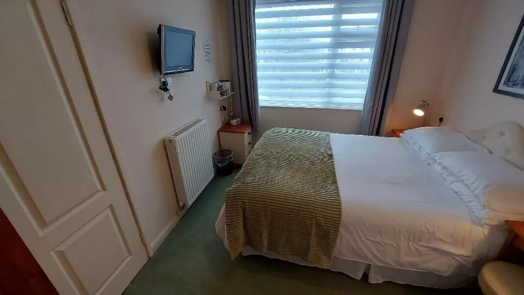 Bed in The Clifton at Paignton