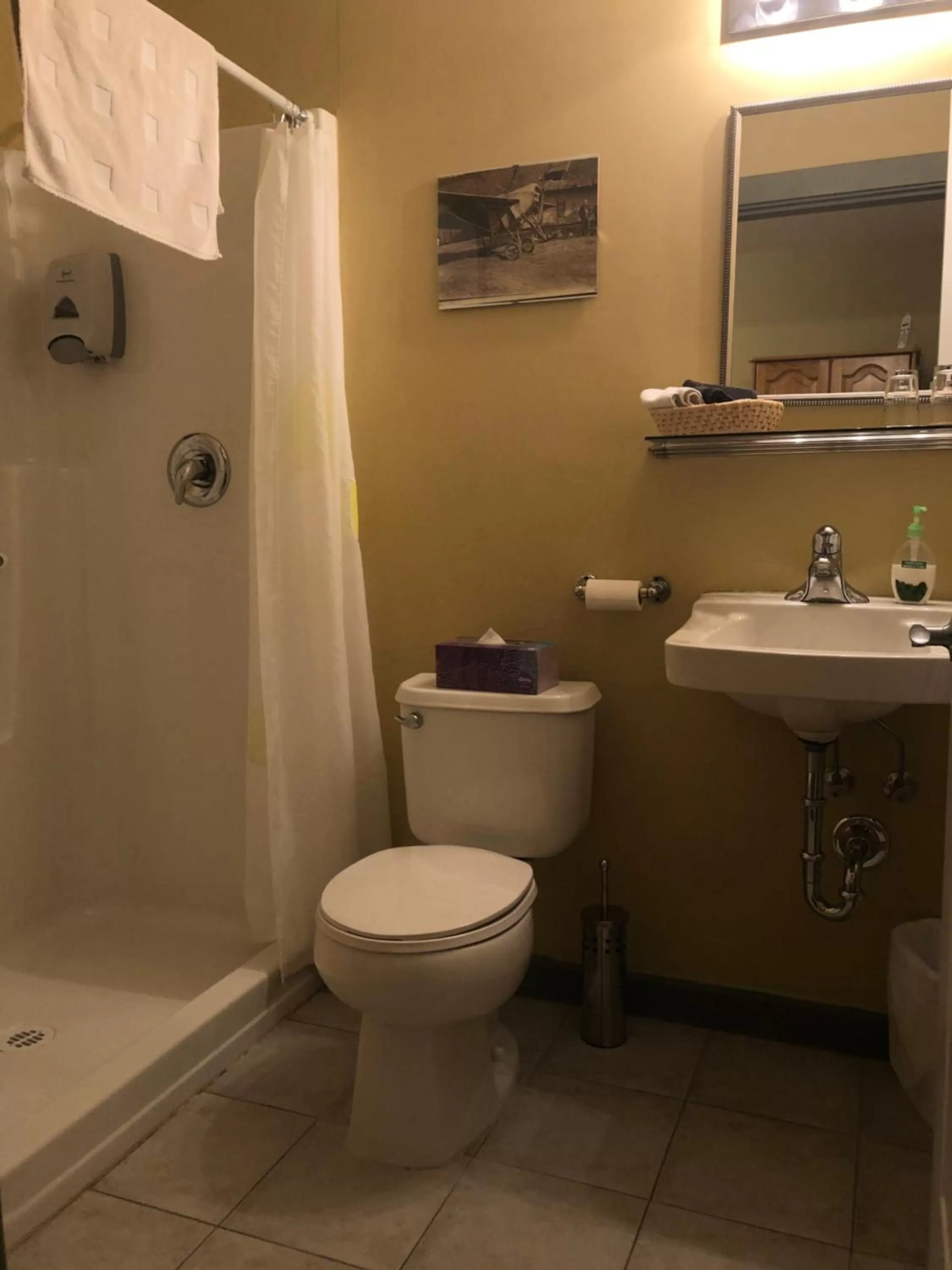 Crowsnest Vineyards Guesthouse