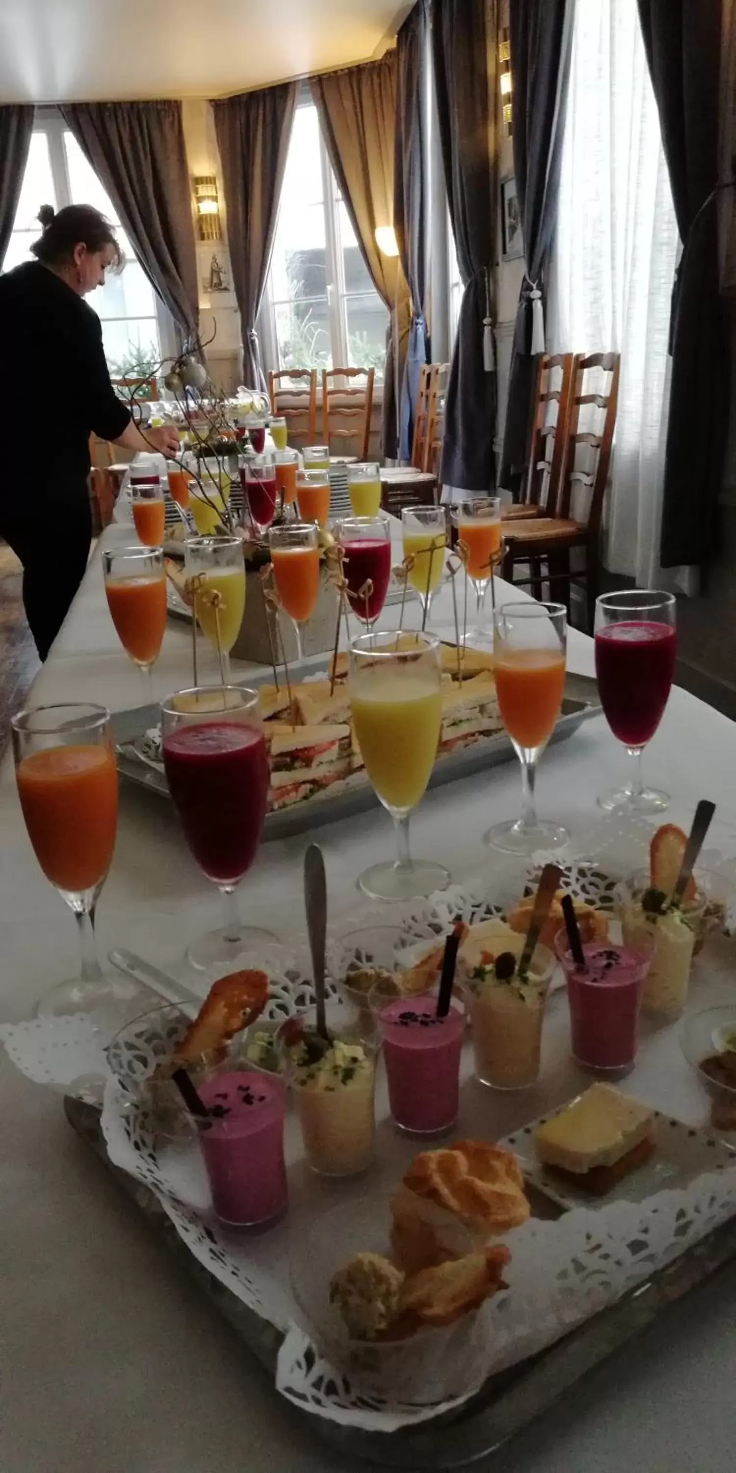 Meals in Hôtel De La Banniere De France