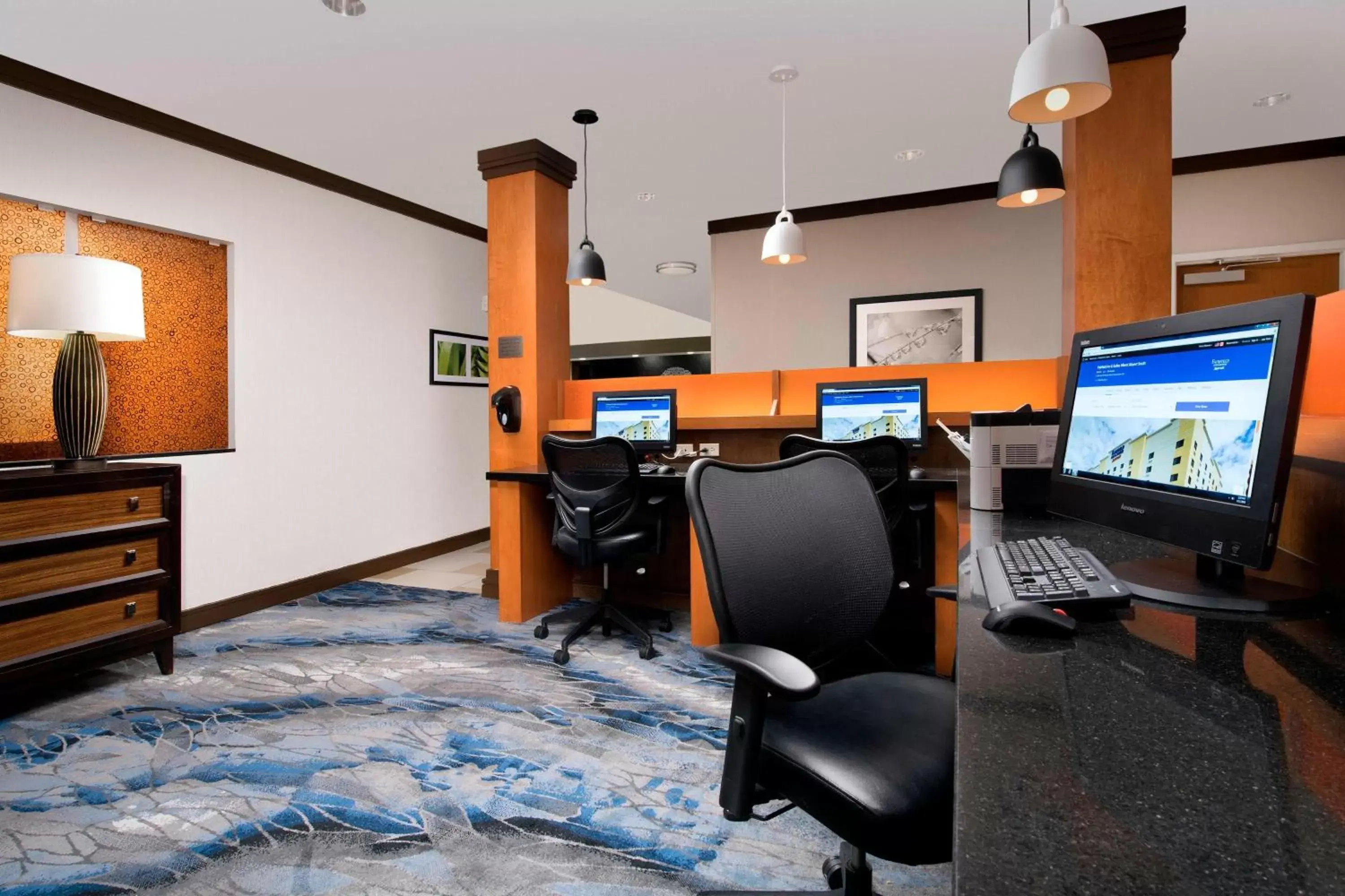 Business facilities in Fairfield Inn & Suites by Marriott Miami Airport South