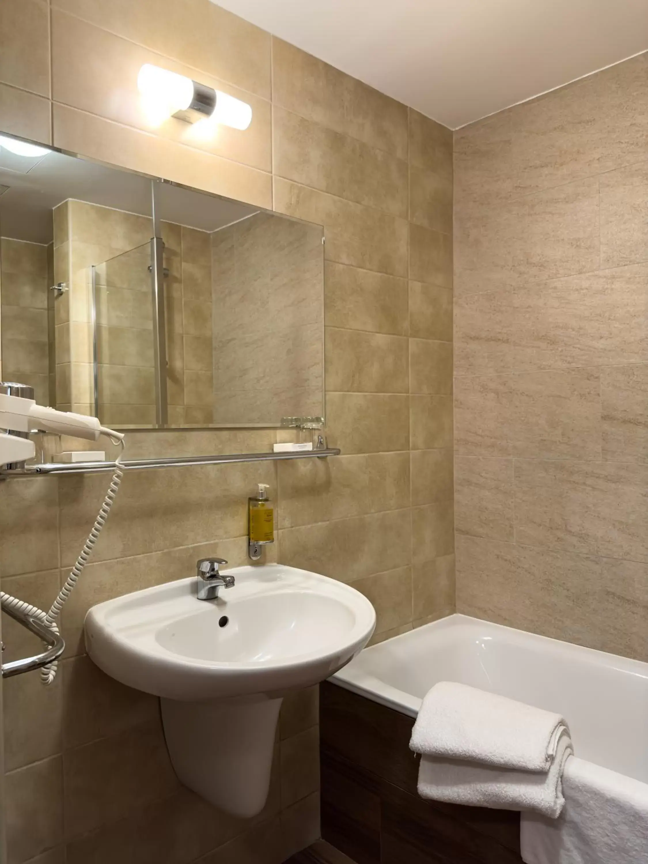 Bathroom in Hotel Theresia