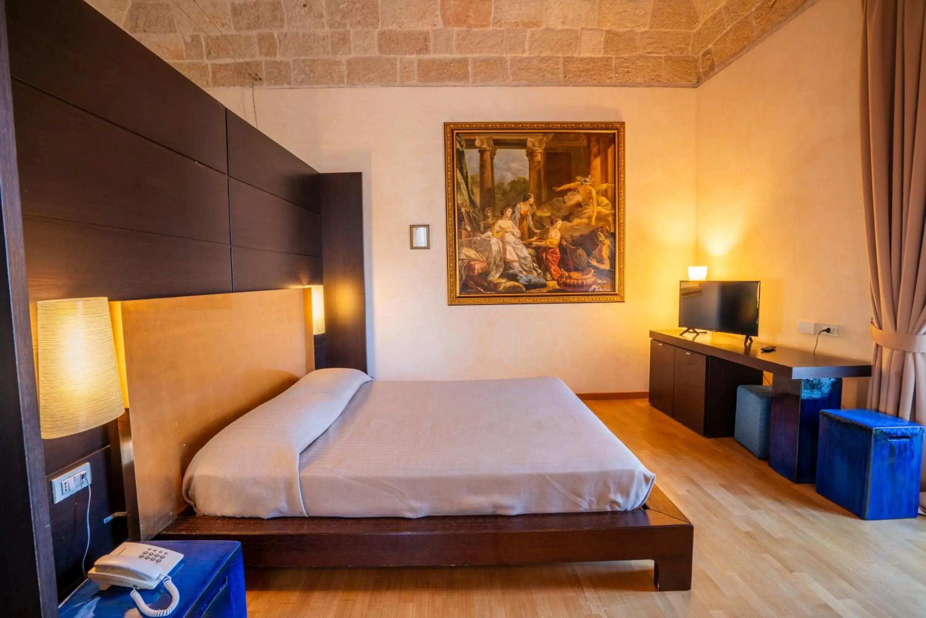 Bed in San Tommaso Hotel