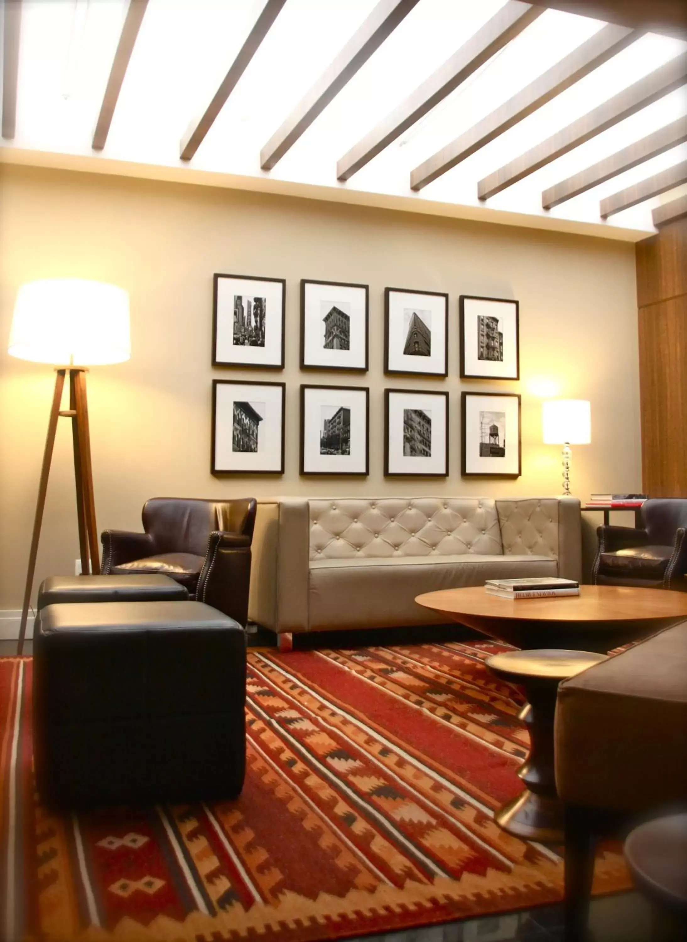 Communal lounge/ TV room, Seating Area in Porto da Ilha Hotel