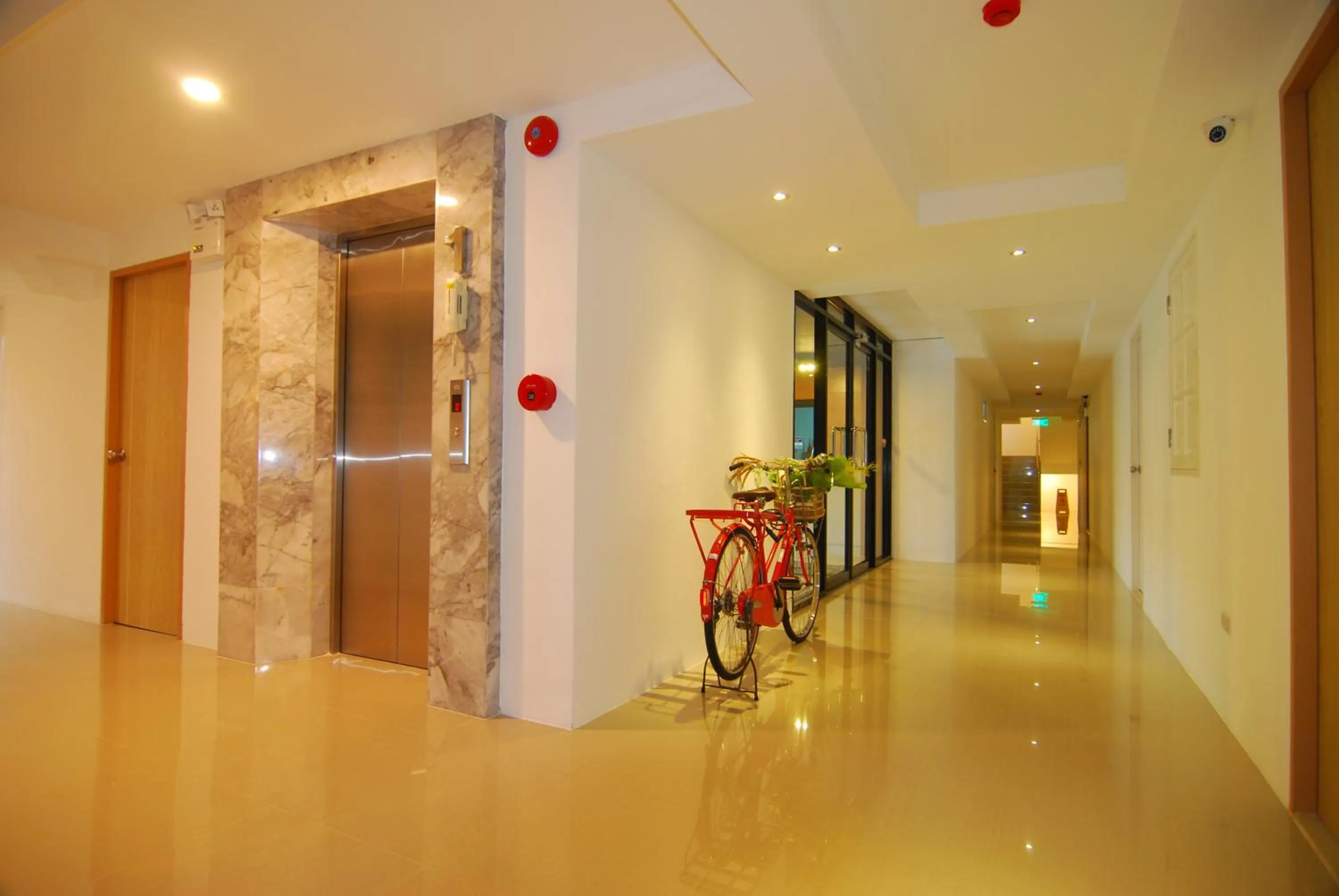 Property building in Leelawadee Naka