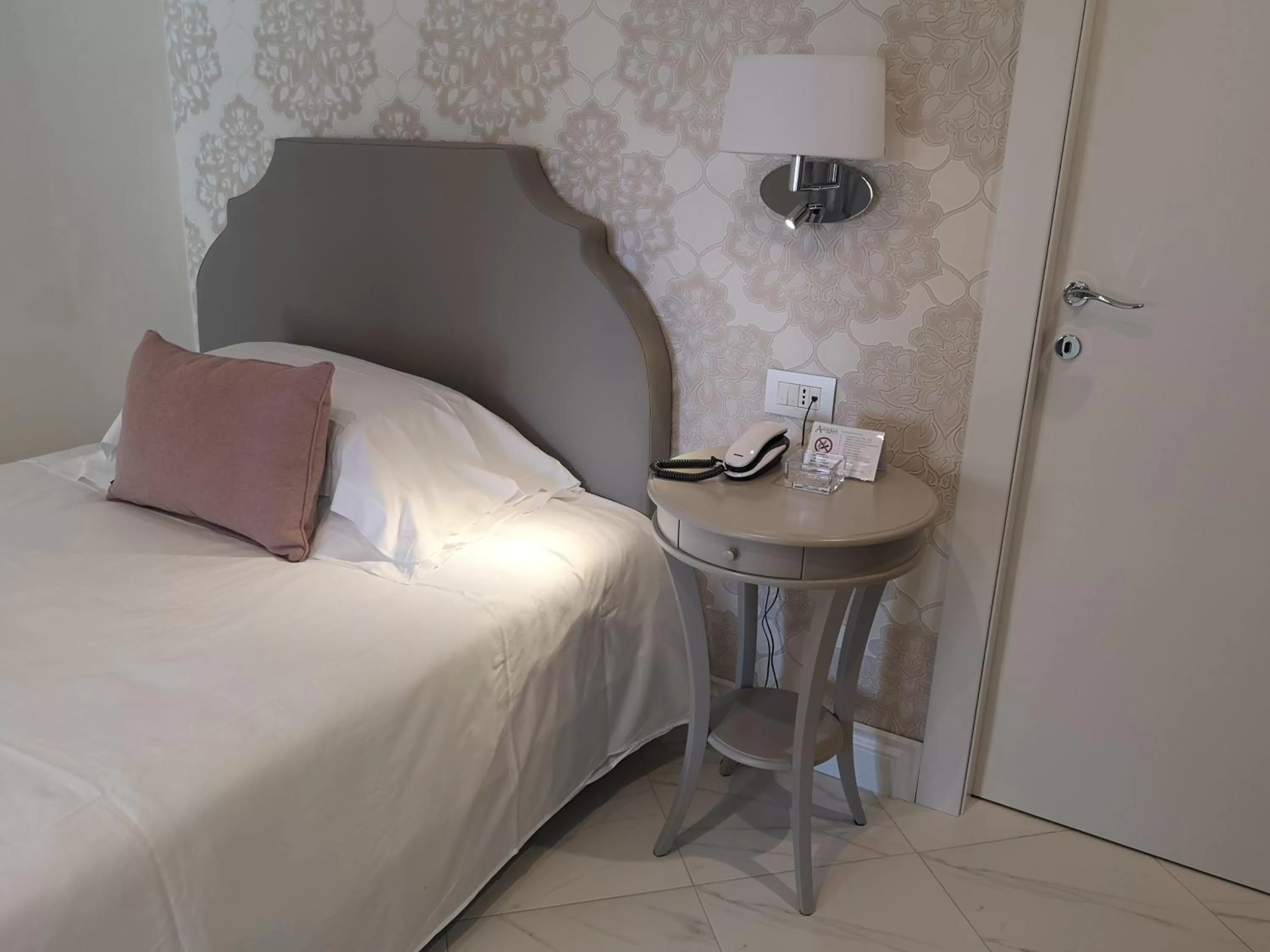 Bed in Altavilla Boutique Hotel