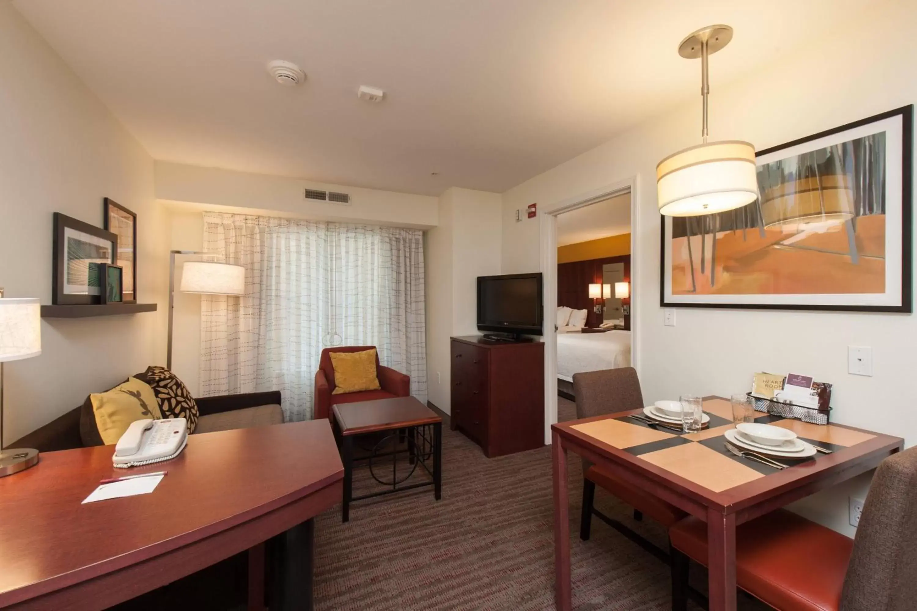 Bedroom, Dining Area in Residence Inn Providence Coventry