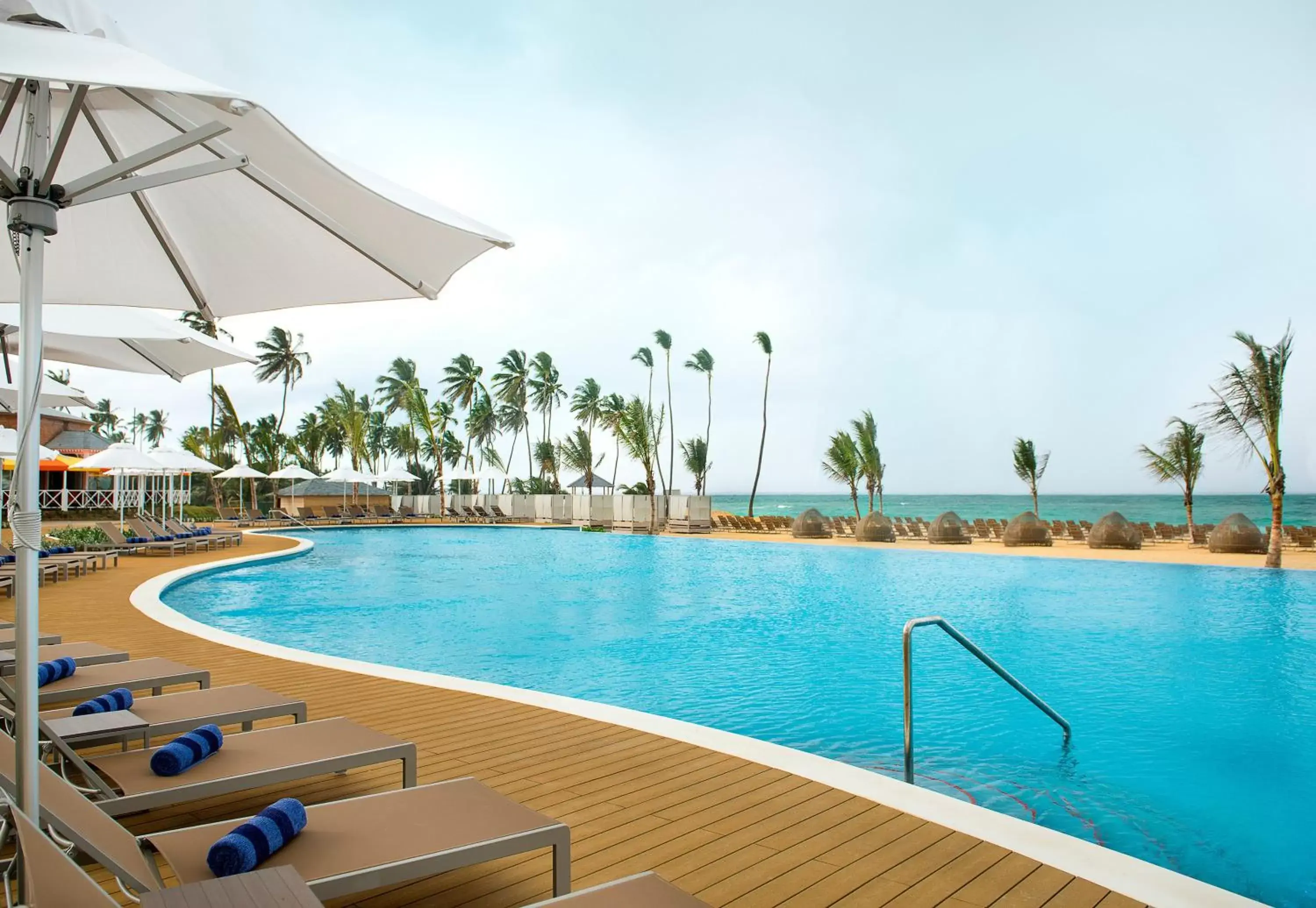 Swimming pool in Nickelodeon Hotels & Resorts Punta Cana - Gourmet All Inclusive by Karisma Swimming pool in Nickelodeon Hotels & Resorts Punta Cana - Gourmet All Inclusive by Karisma