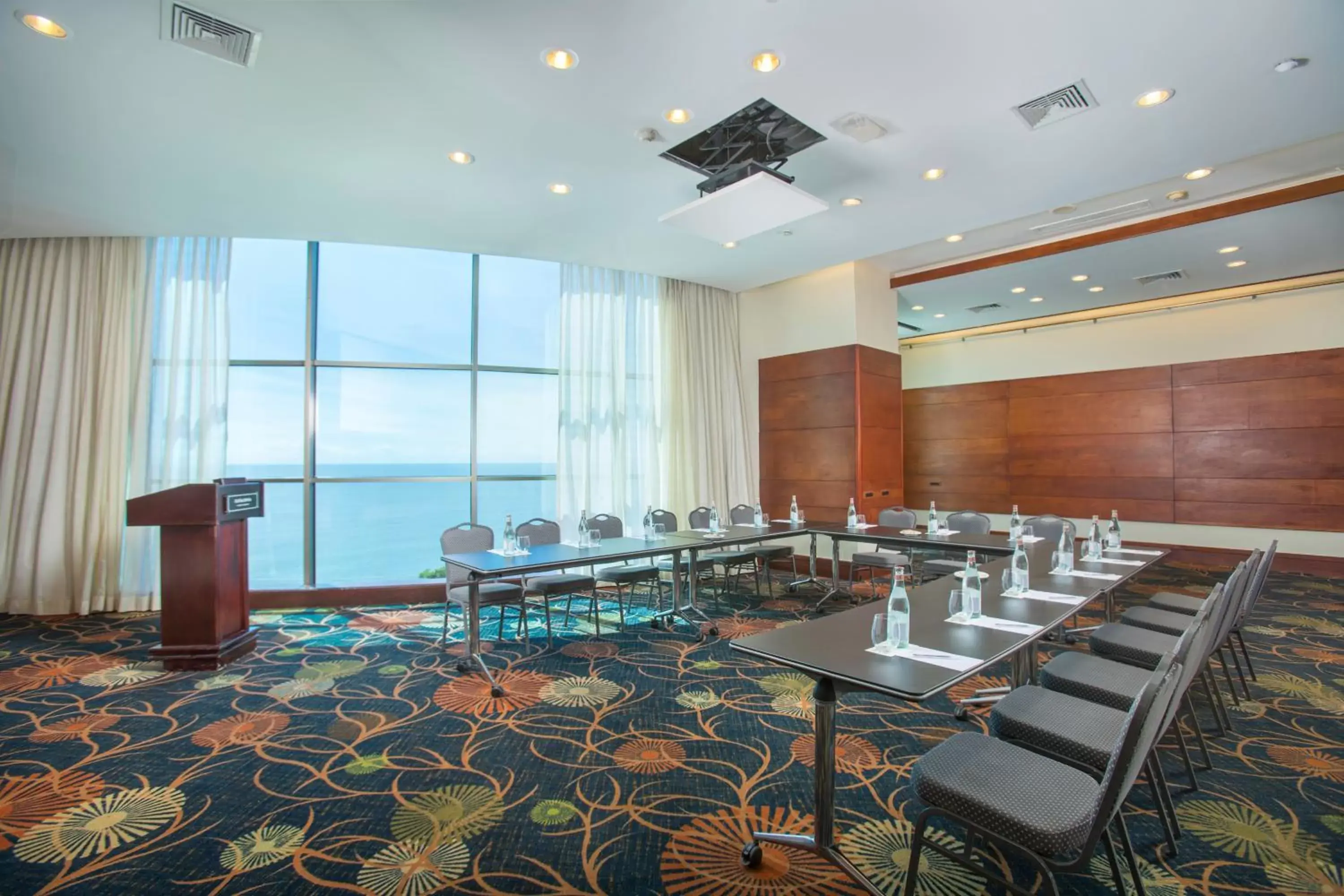 Business facilities in Catalonia Santo Domingo